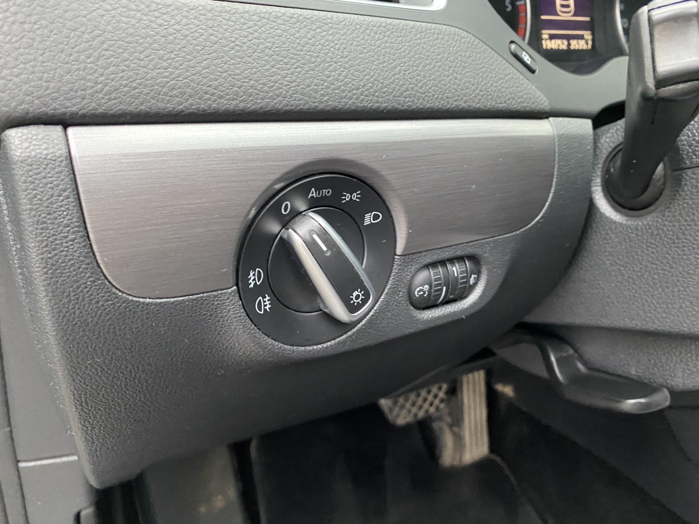 Volkswagen Jetta, 2011 - pohled č. 16