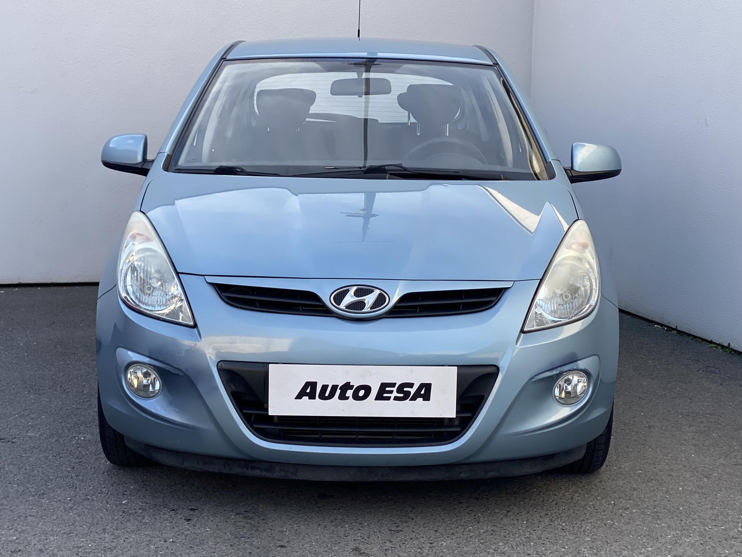 Hyundai i20, 2011 - pohled č. 2