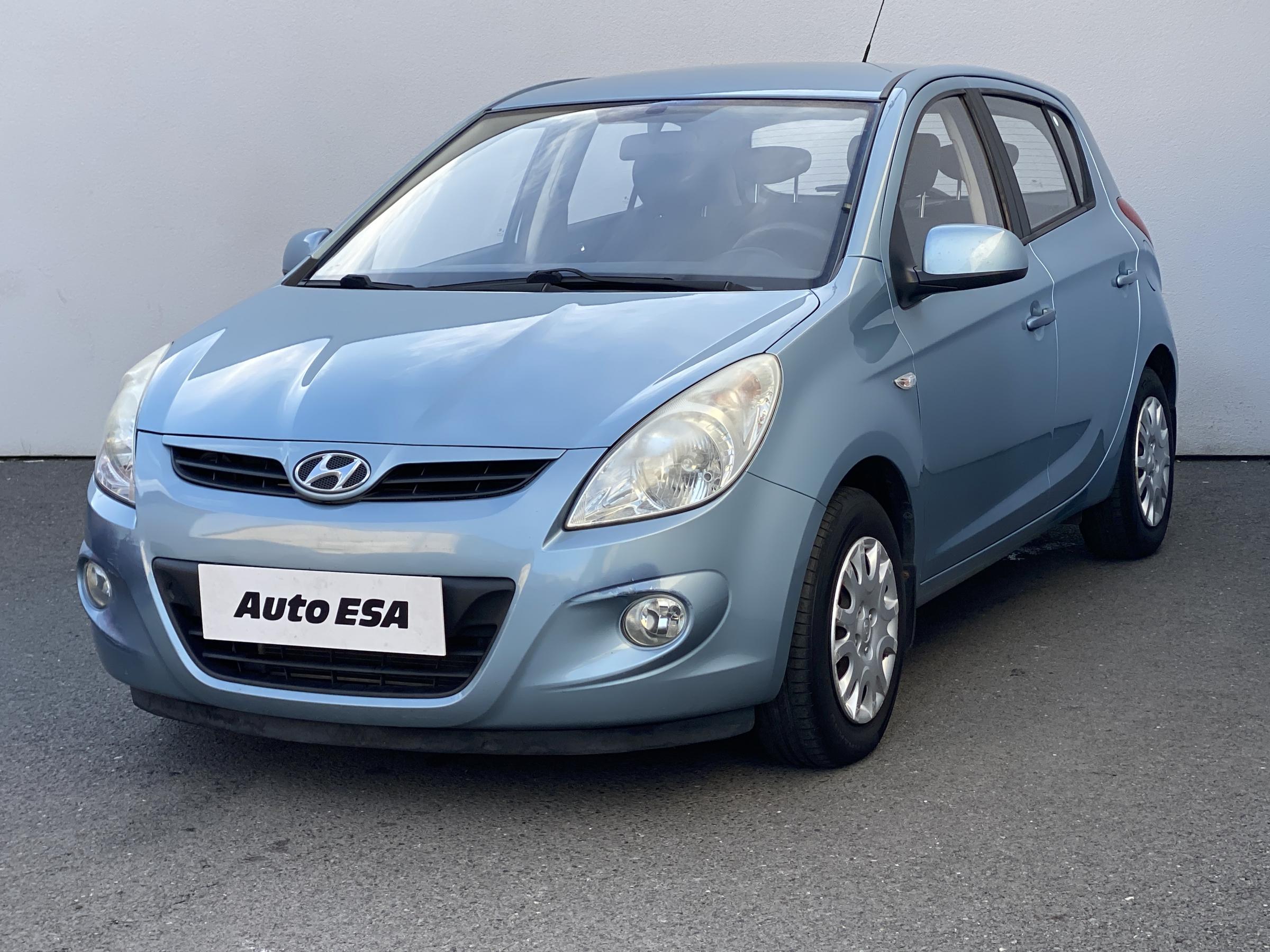 Hyundai i20, 2011 - pohled č. 3