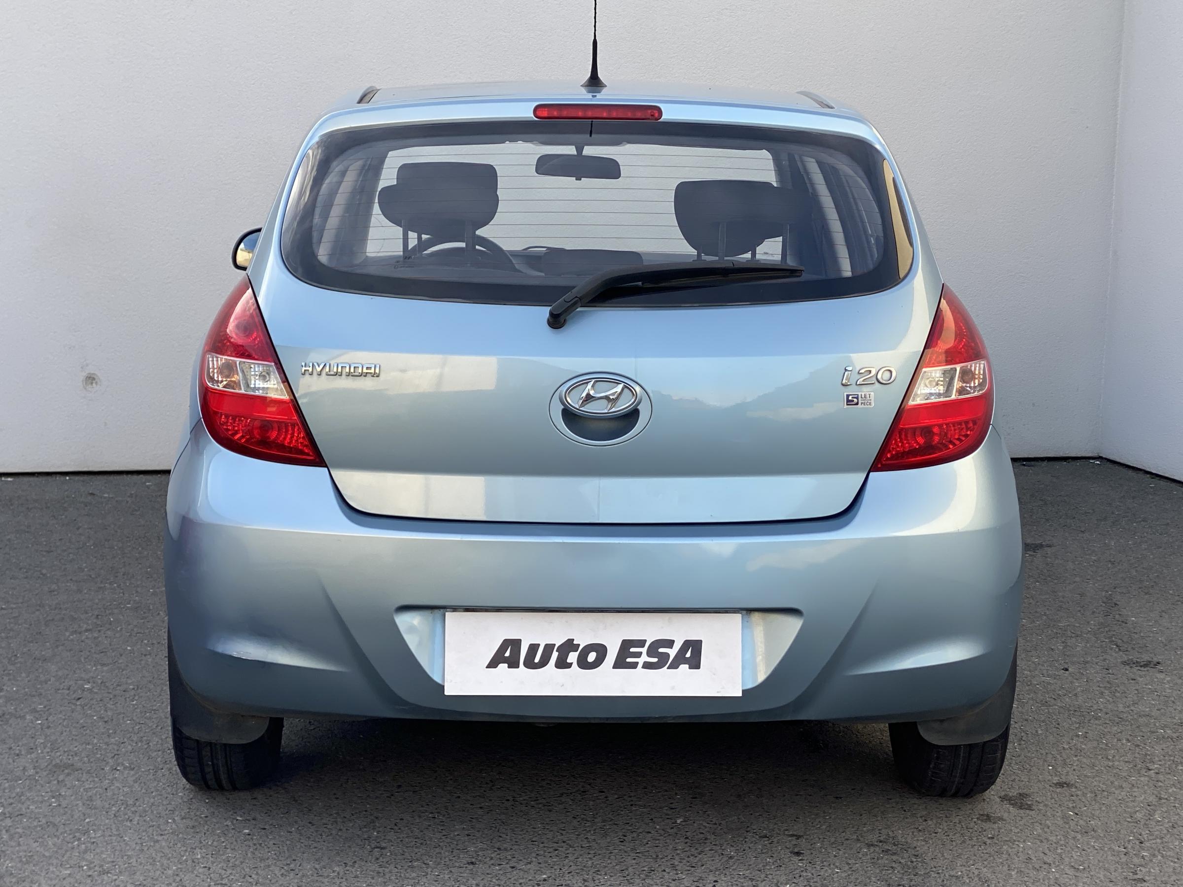 Hyundai i20, 2011 - pohled č. 5