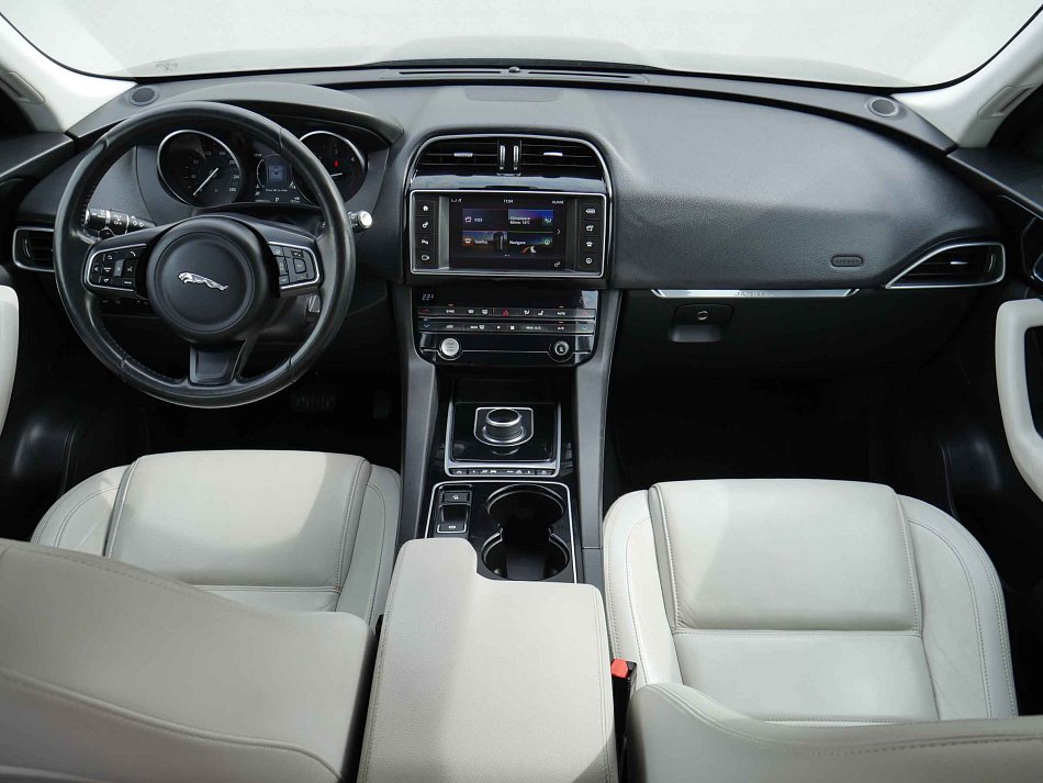 Jaguar F-Pace 2.0D  4x4