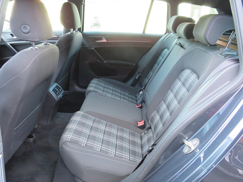 Volkswagen Golf 2.0 TDi GTD