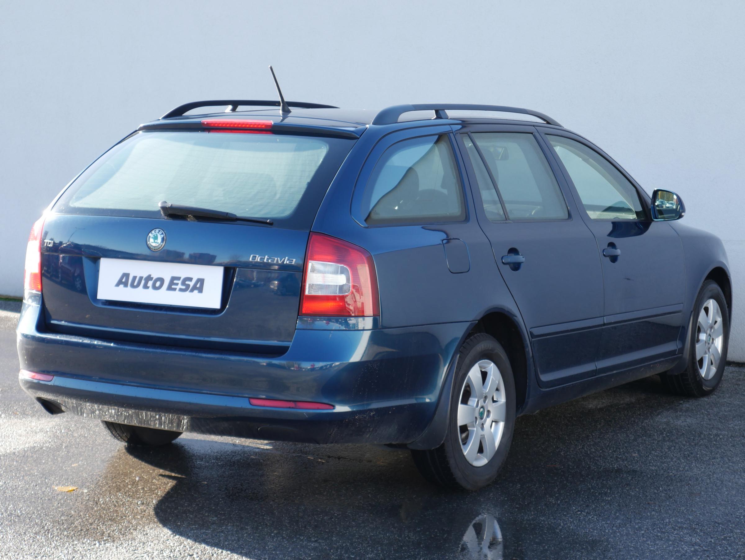 Škoda Octavia, 2011 - pohled č. 4