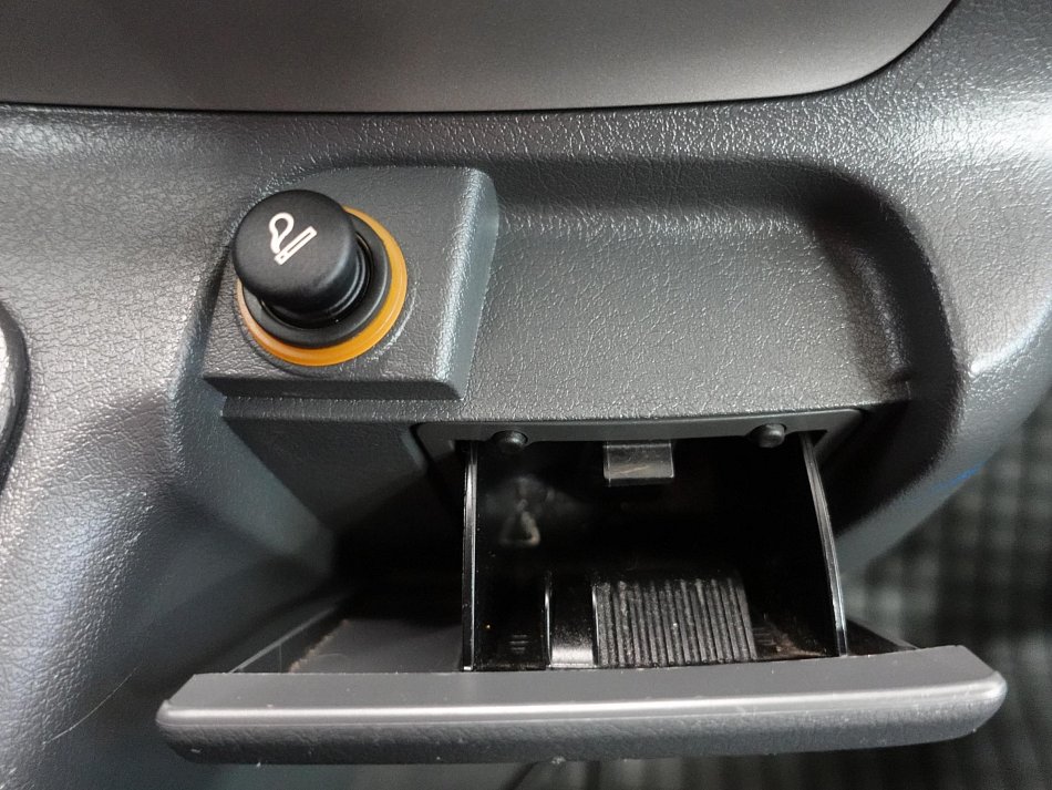 Peugeot Expert 2.0HDi  L2 8míst