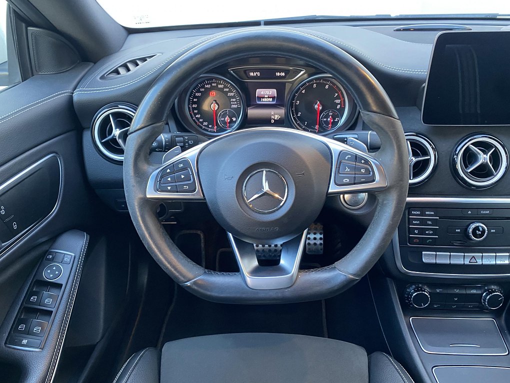 Mercedes-Benz CLA 1.6 Turbo Edition CLA180 AMG Line