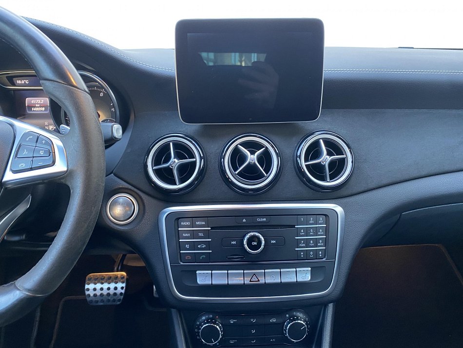 Mercedes-Benz CLA 1.6 Turbo Edition CLA180 AMG Line