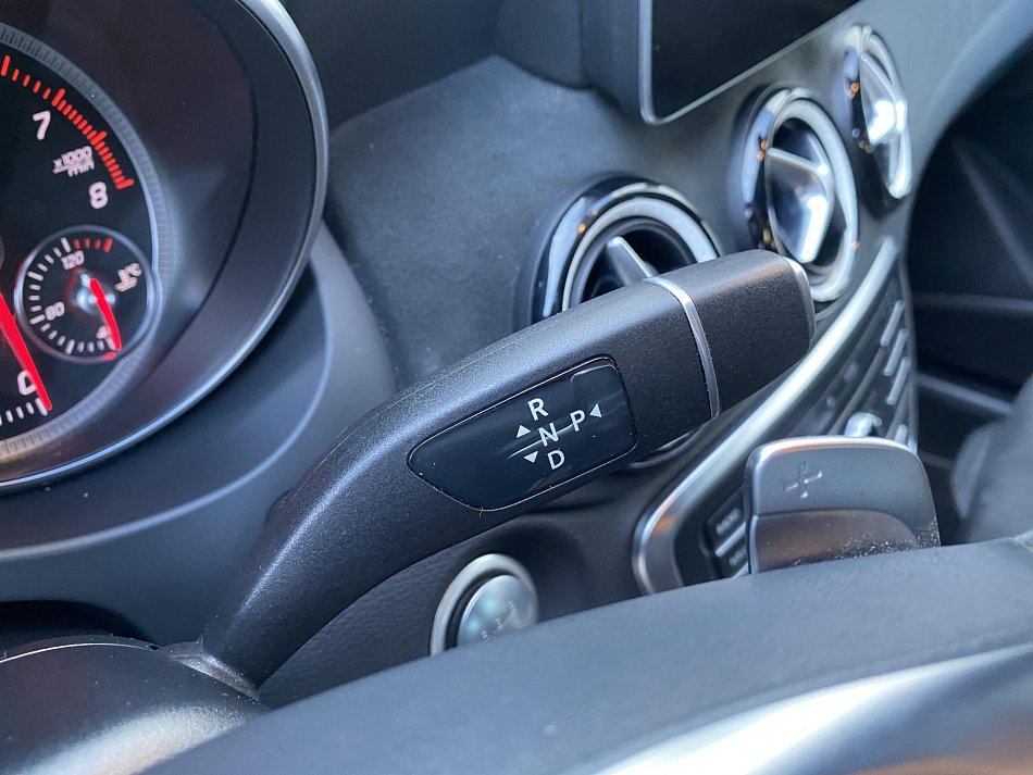 Mercedes-Benz CLA 1.6 Turbo Edition CLA180 AMG Line