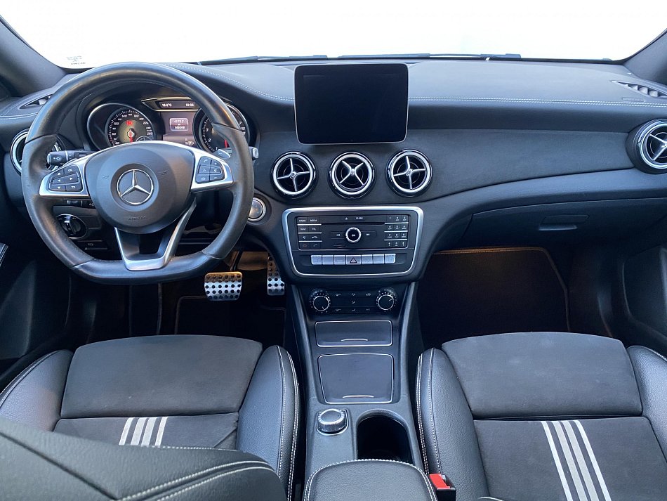 Mercedes-Benz CLA 1.6 Turbo Edition CLA180 AMG Line