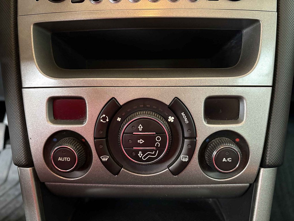 Peugeot 308 1.6VTi 