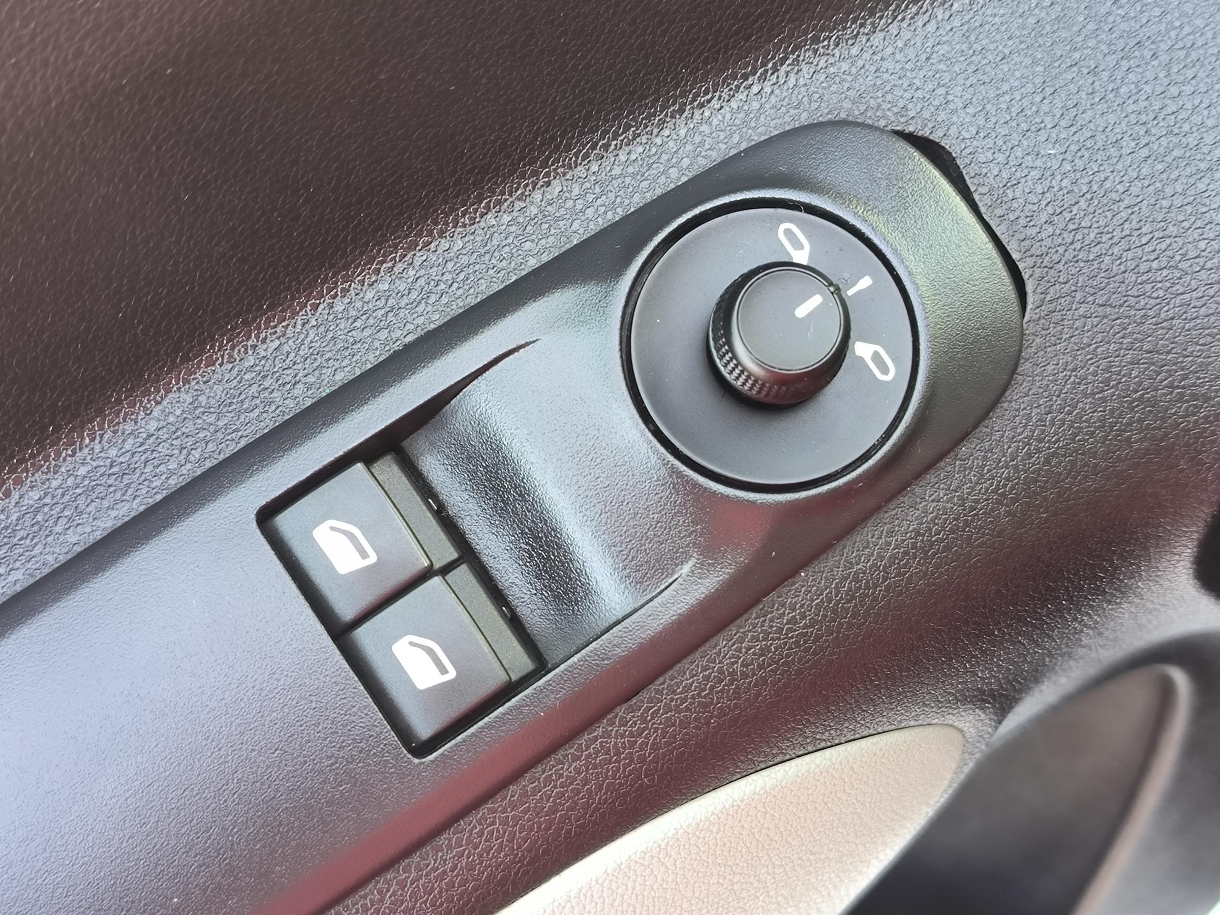 Citroën Berlingo, 2019 - pohled č. 17