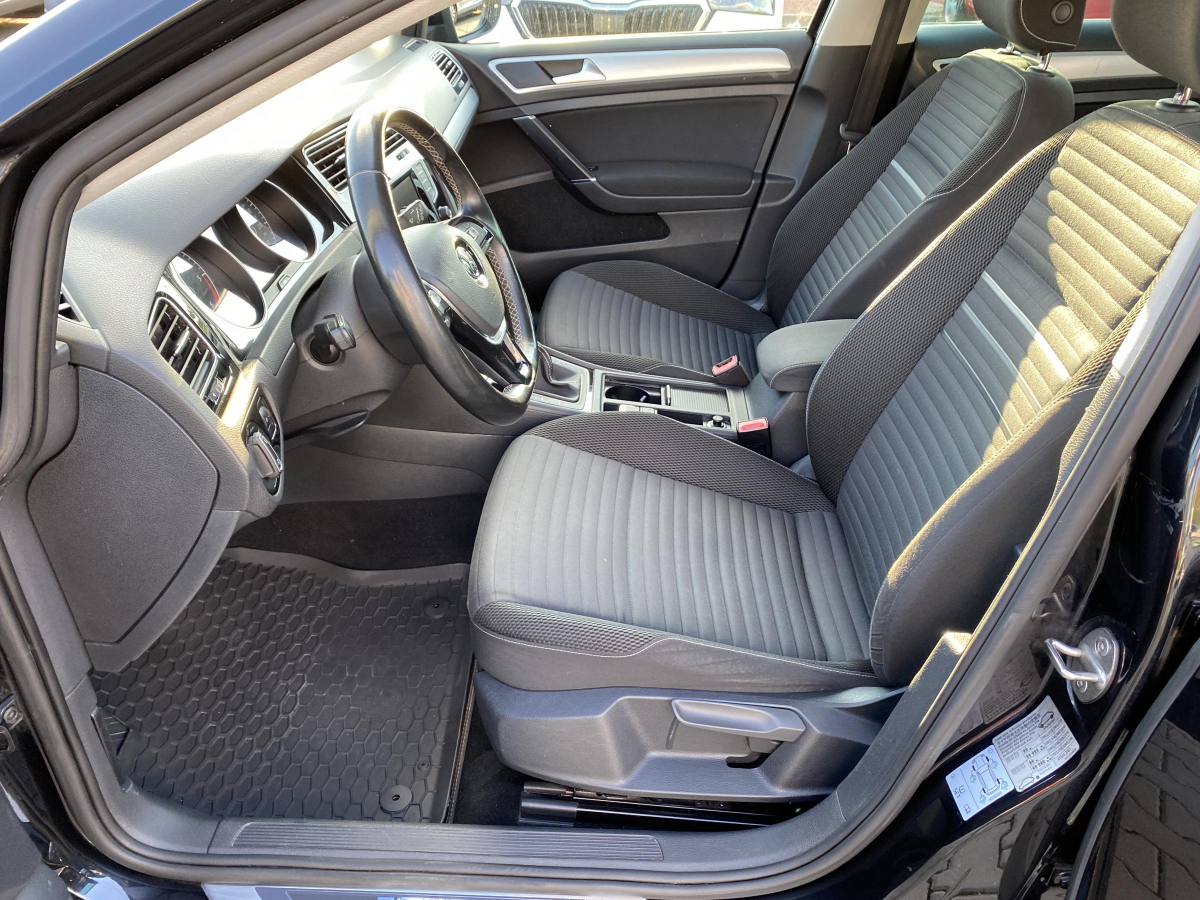 Volkswagen Golf, 2015 - pohled č. 10