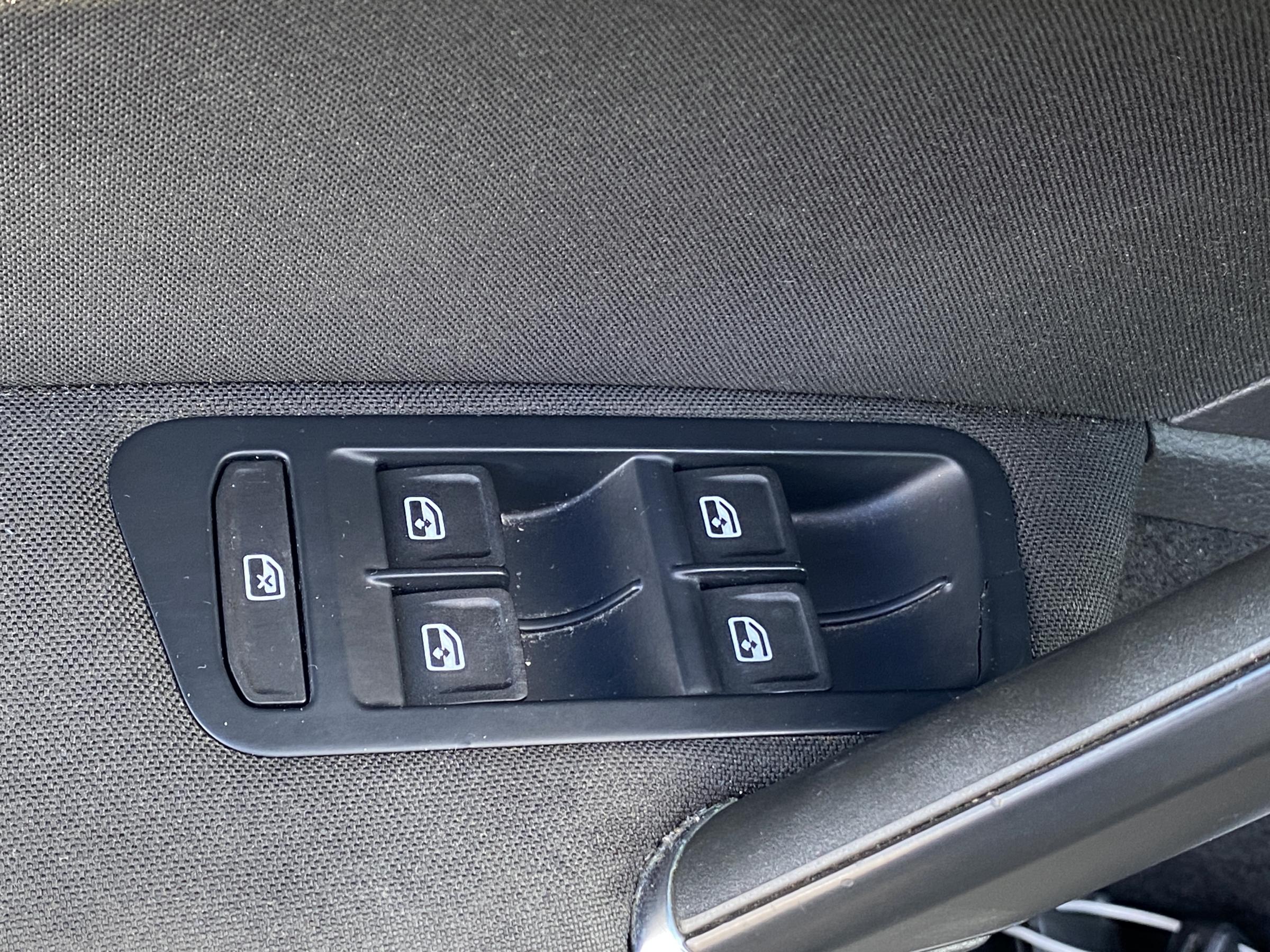 Volkswagen Golf, 2015 - pohled č. 12