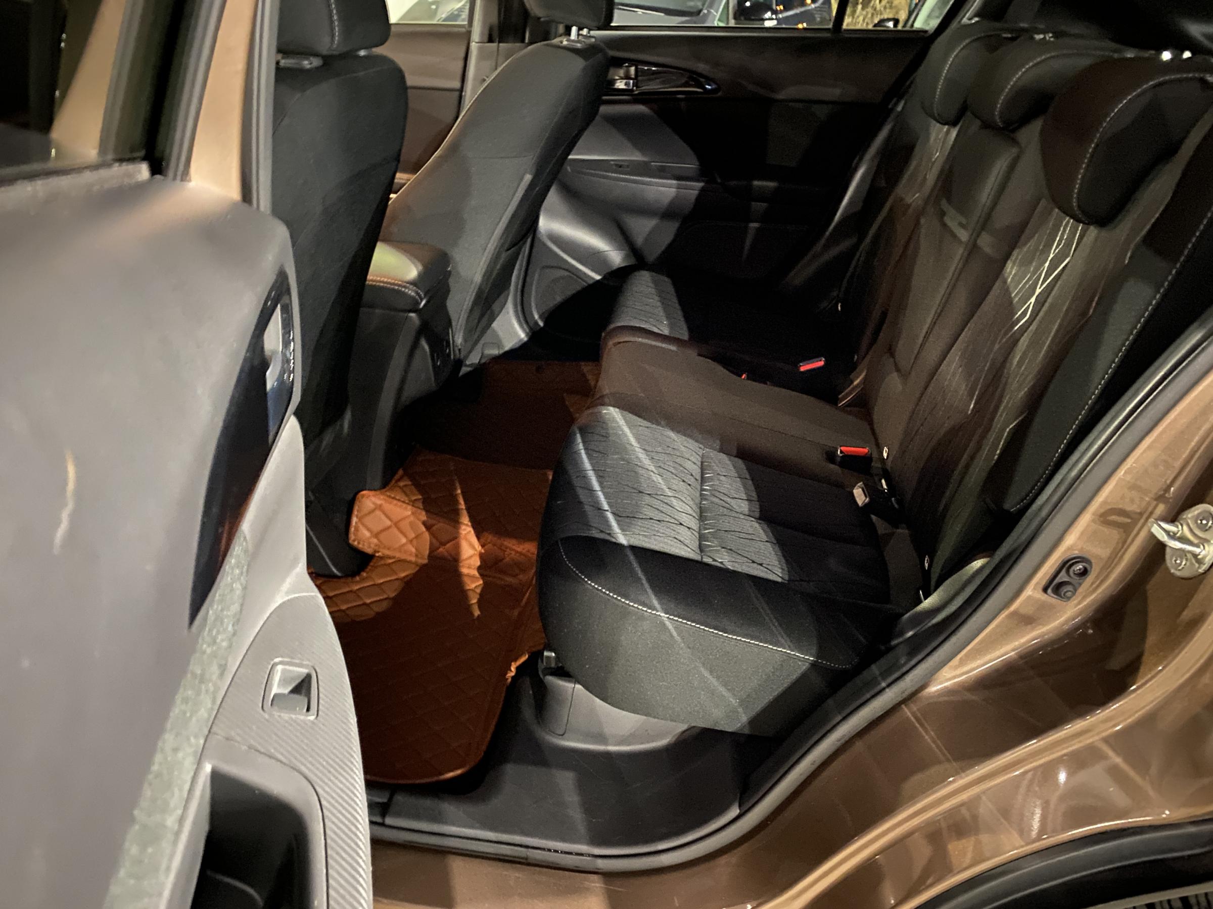 Mitsubishi Eclipse Cross, 2018 - pohled č. 10