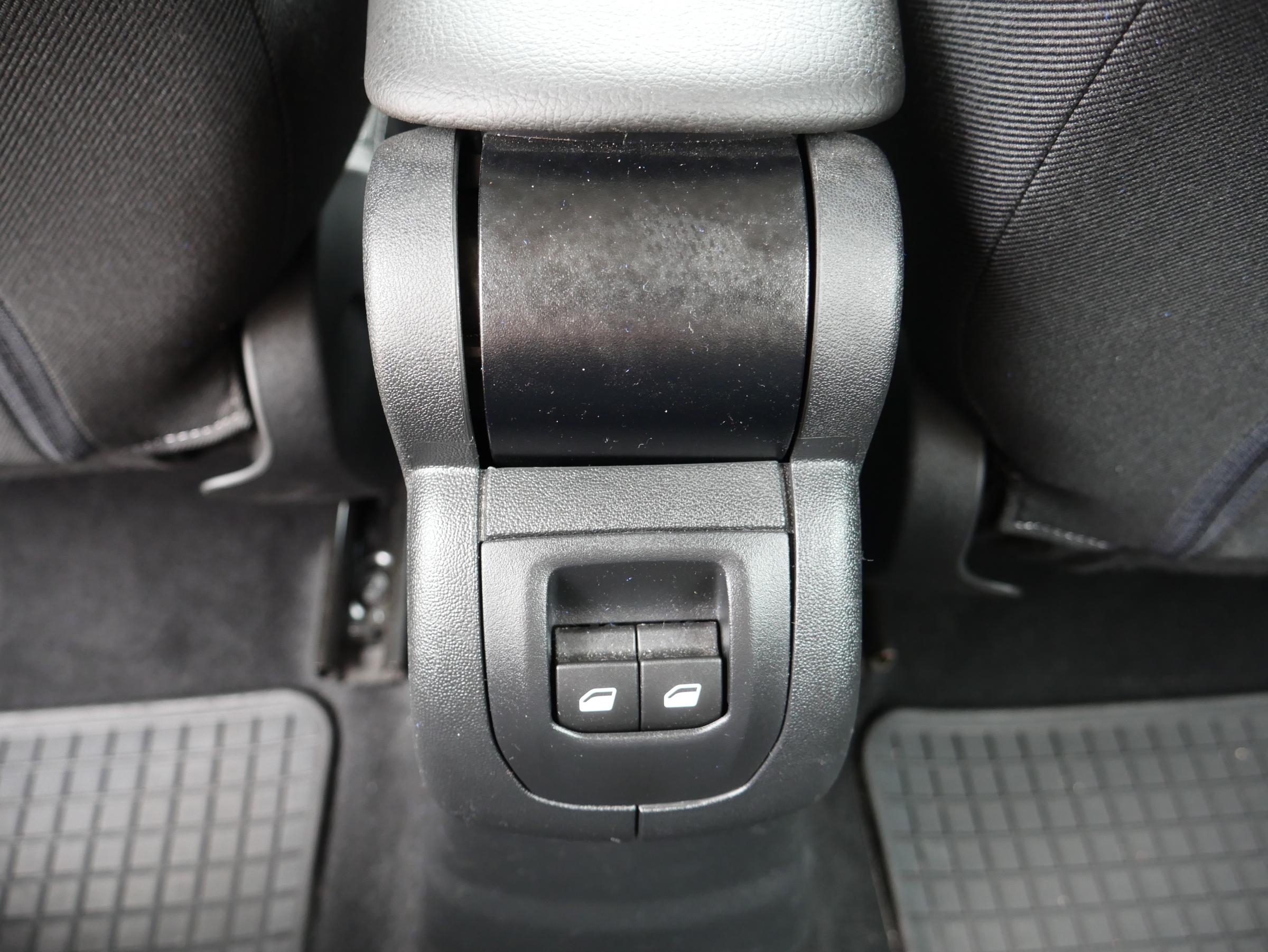 Peugeot 301, 2016 - pohled č. 18