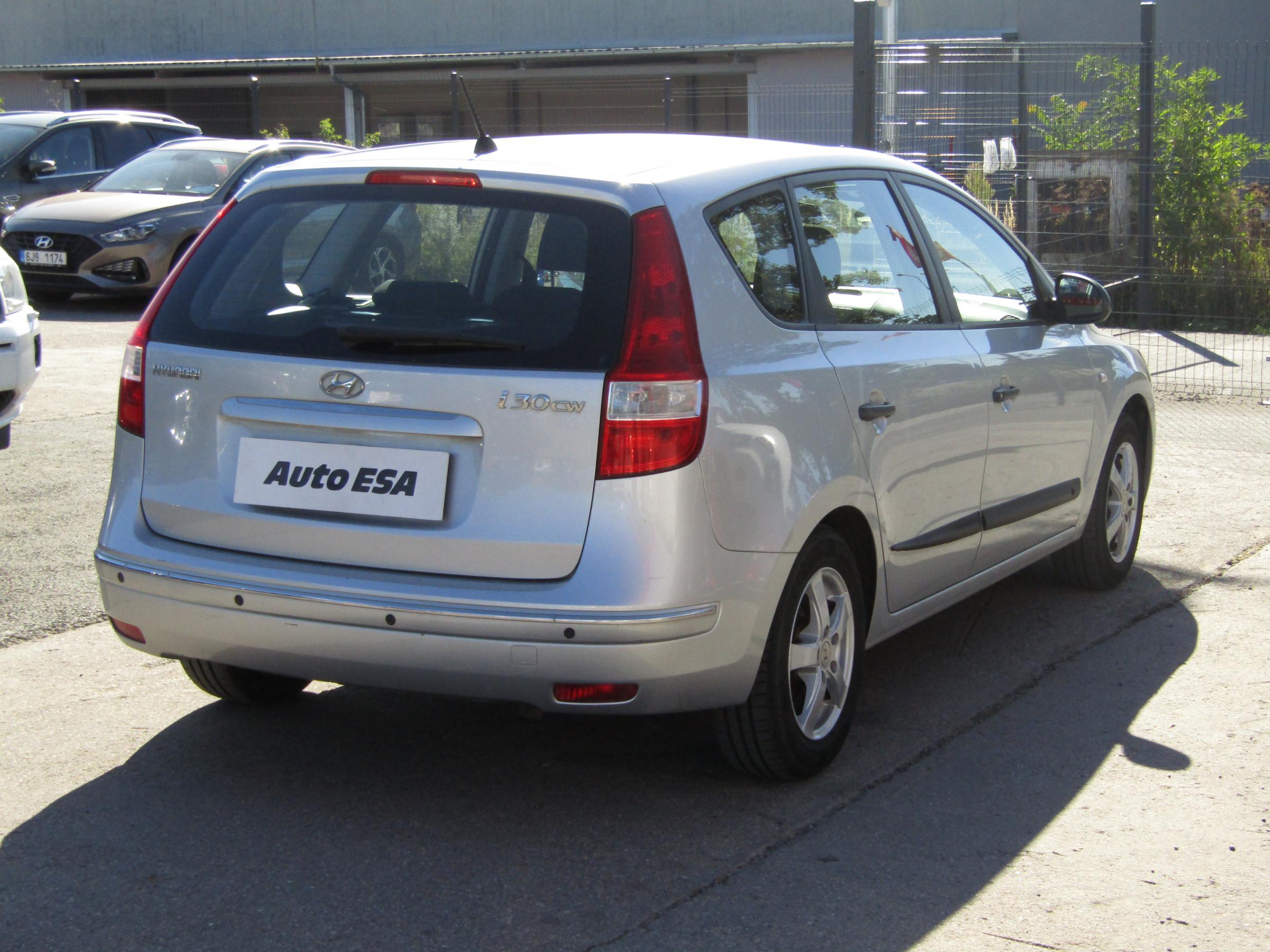 Hyundai i30, 2010 - pohled č. 4