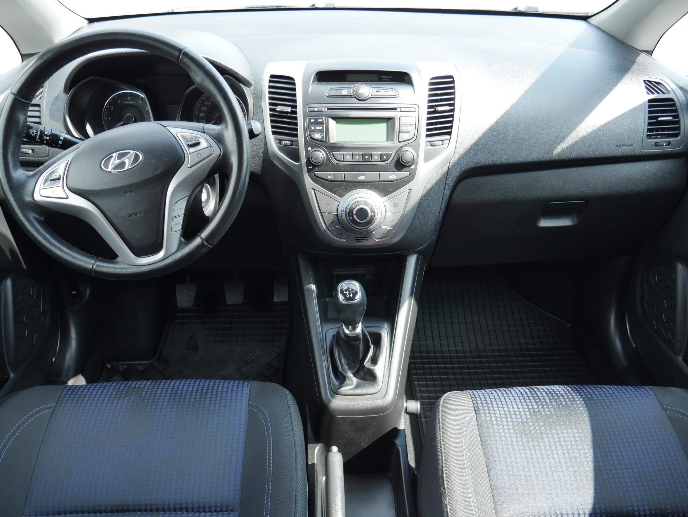 Hyundai ix20, 2012 - pohled č. 8