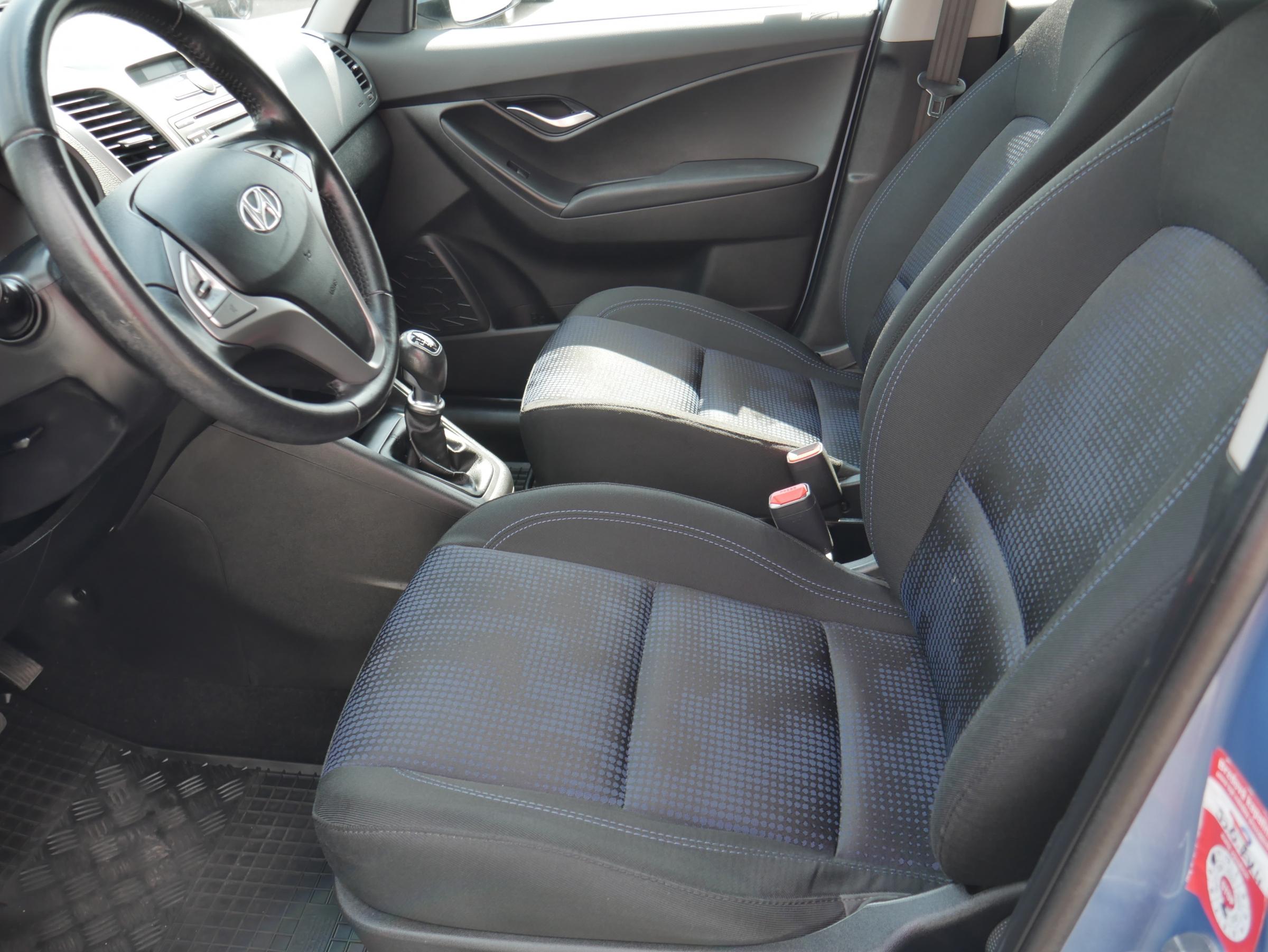 Hyundai ix20, 2012 - pohled č. 9