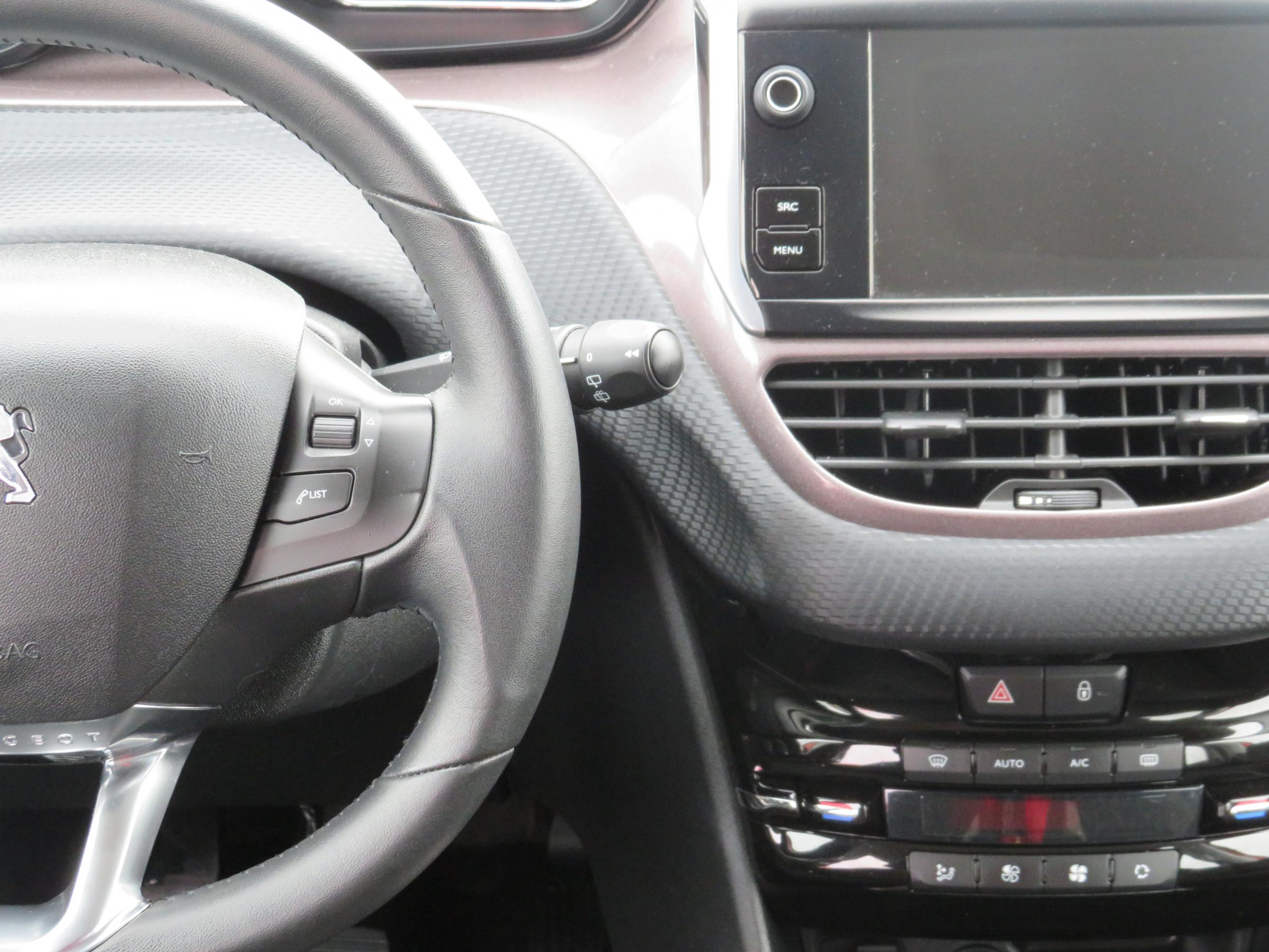 Peugeot 2008, 2014 - pohled č. 13
