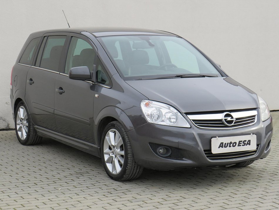 Opel Zafira 1.8i  7 míst
