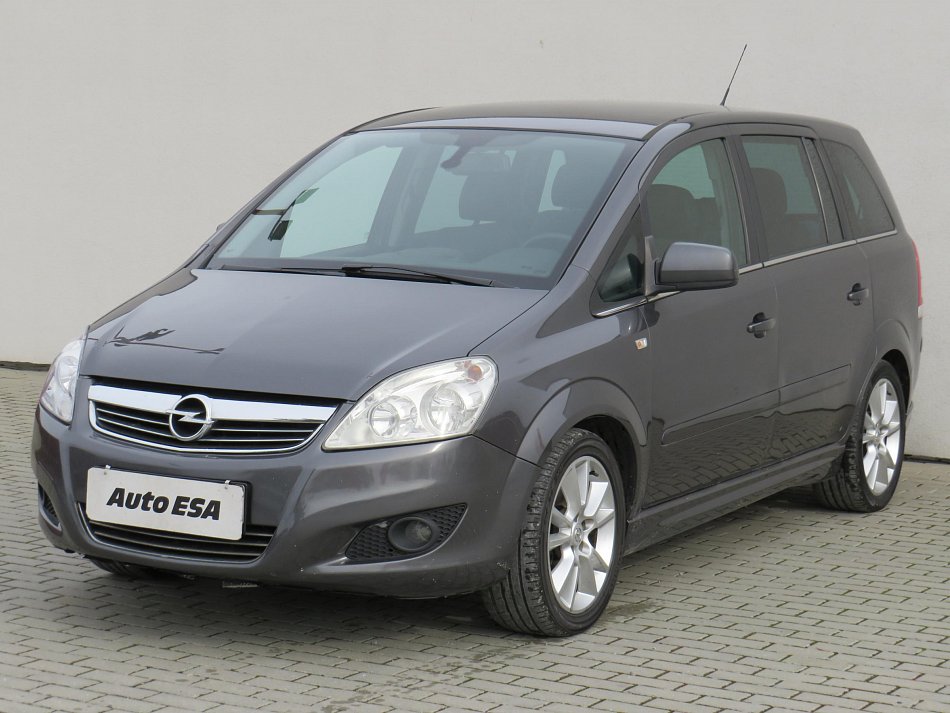 Opel Zafira 1.8i  7 míst