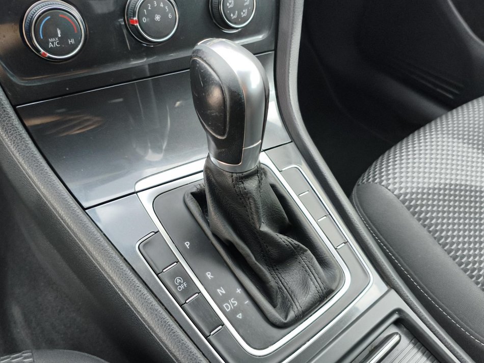 Volkswagen Golf 1.6 TDi Trendline