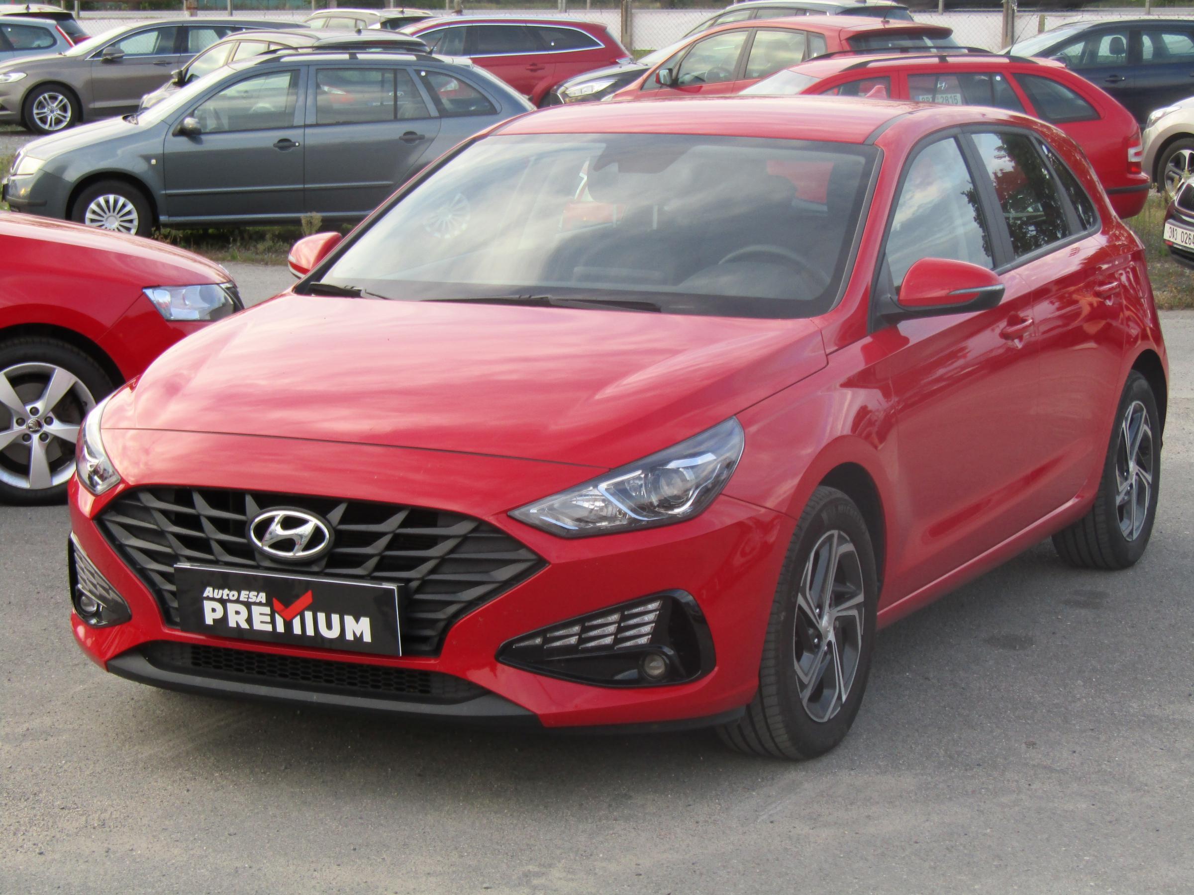 Hyundai i30, 2022 - pohled č. 3