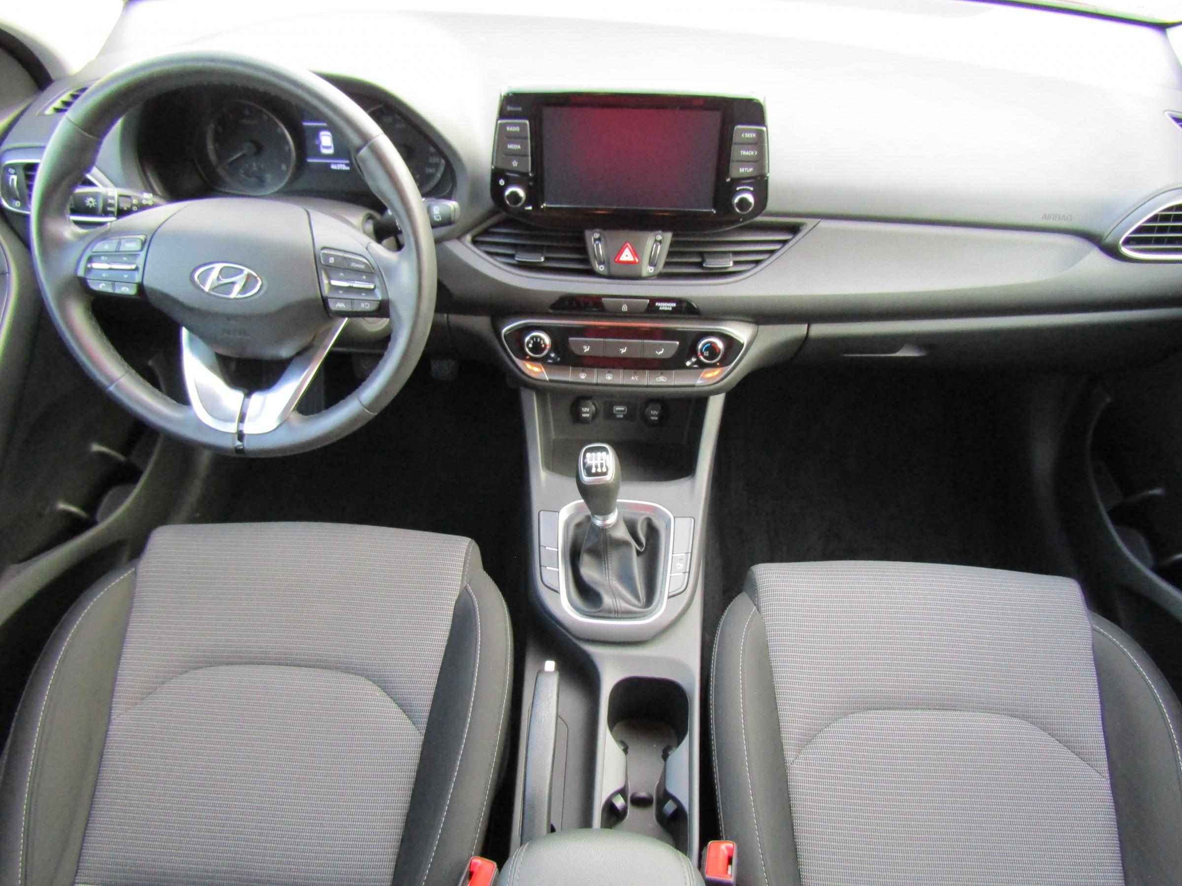 Hyundai i30, 2022 - pohled č. 8