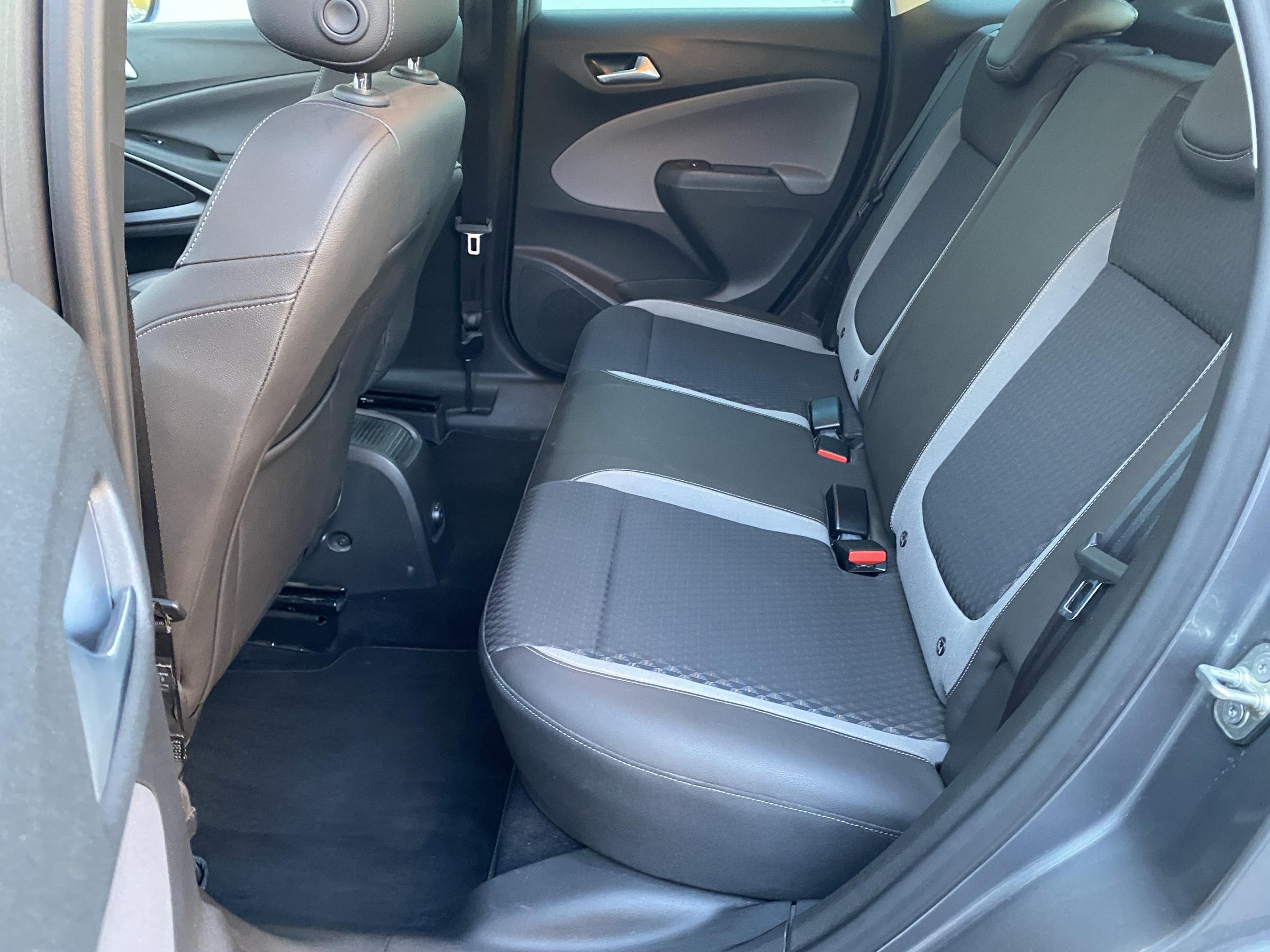 Vauxhall Crossland X, 2017 - pohled č. 10