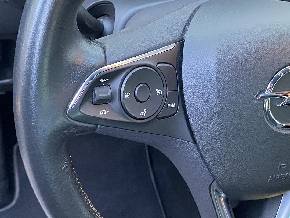 Opel Crossland X 1.2T Innovation