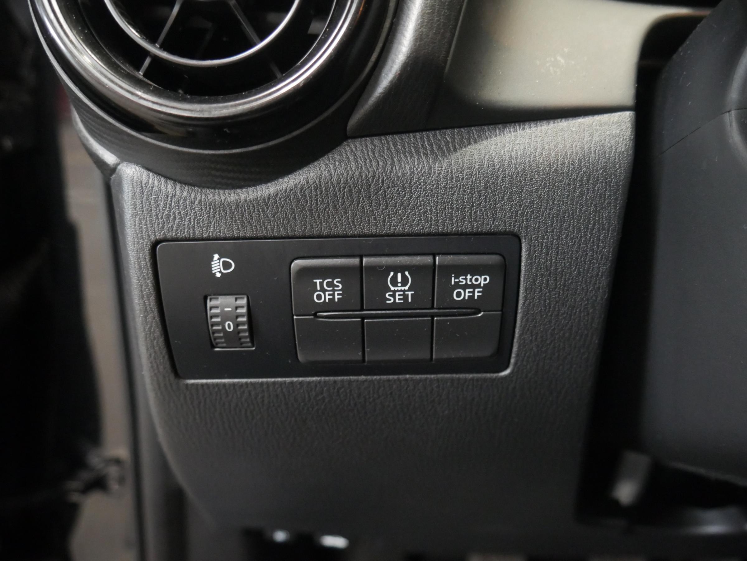 Mazda CX-3, 2016 - pohled č. 12