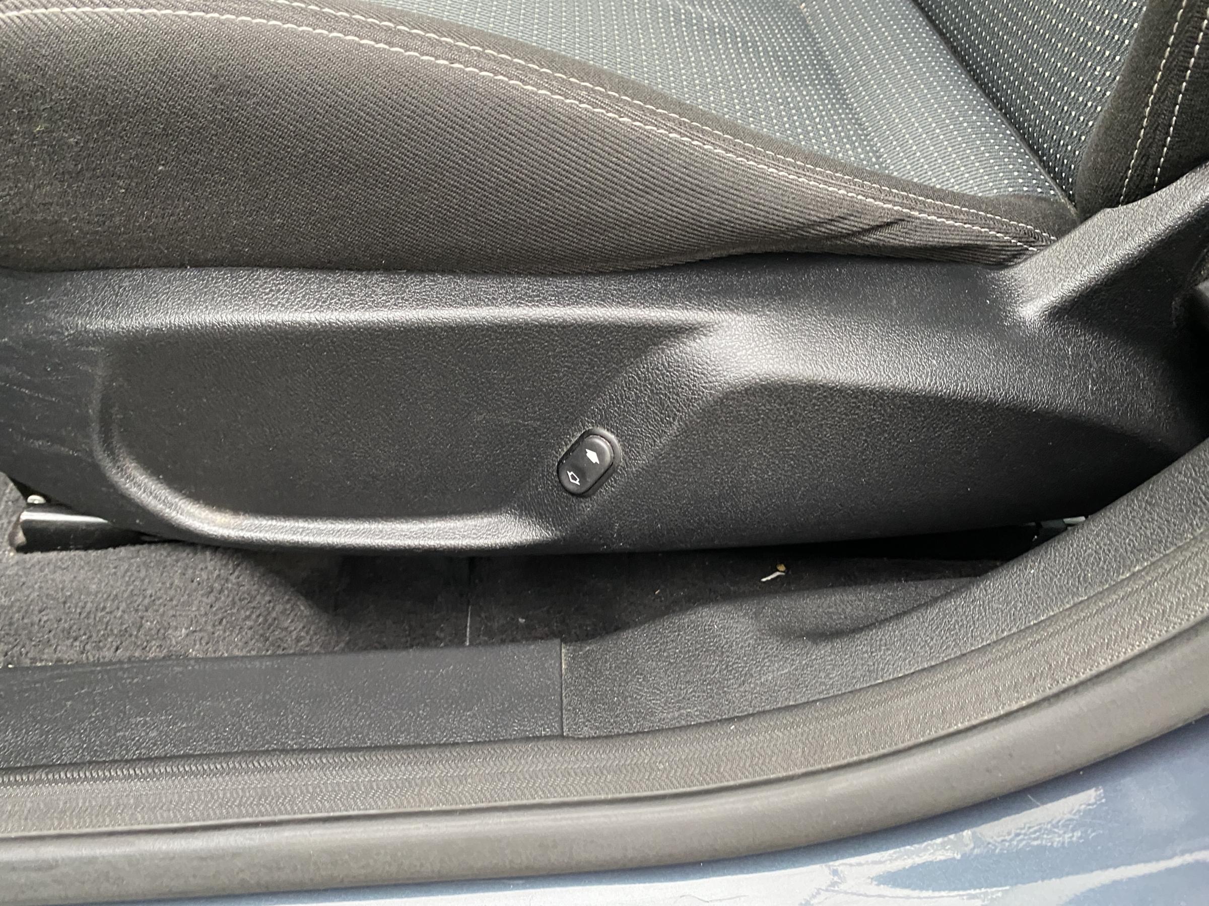 Ford Mondeo, 2010 - pohled č. 14