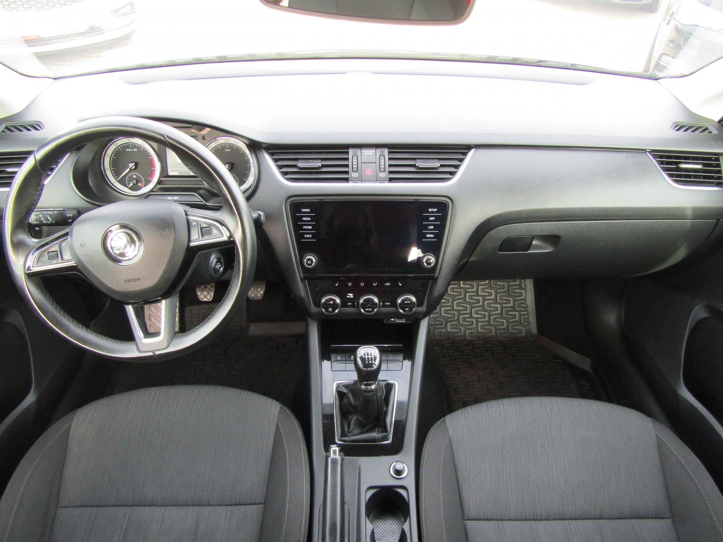 Škoda Octavia III, 2018 - pohled č. 8