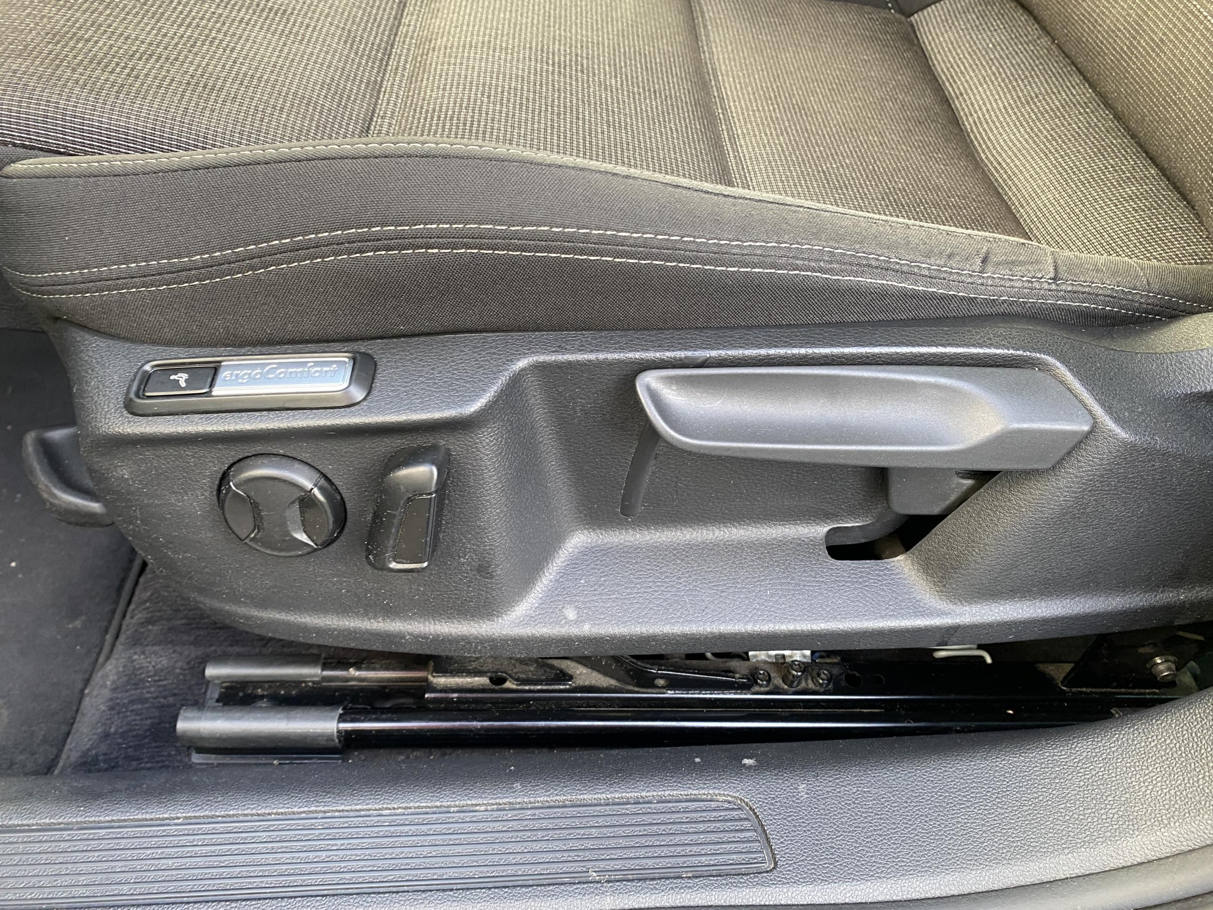 Volkswagen Passat, 2015 - pohled č. 15