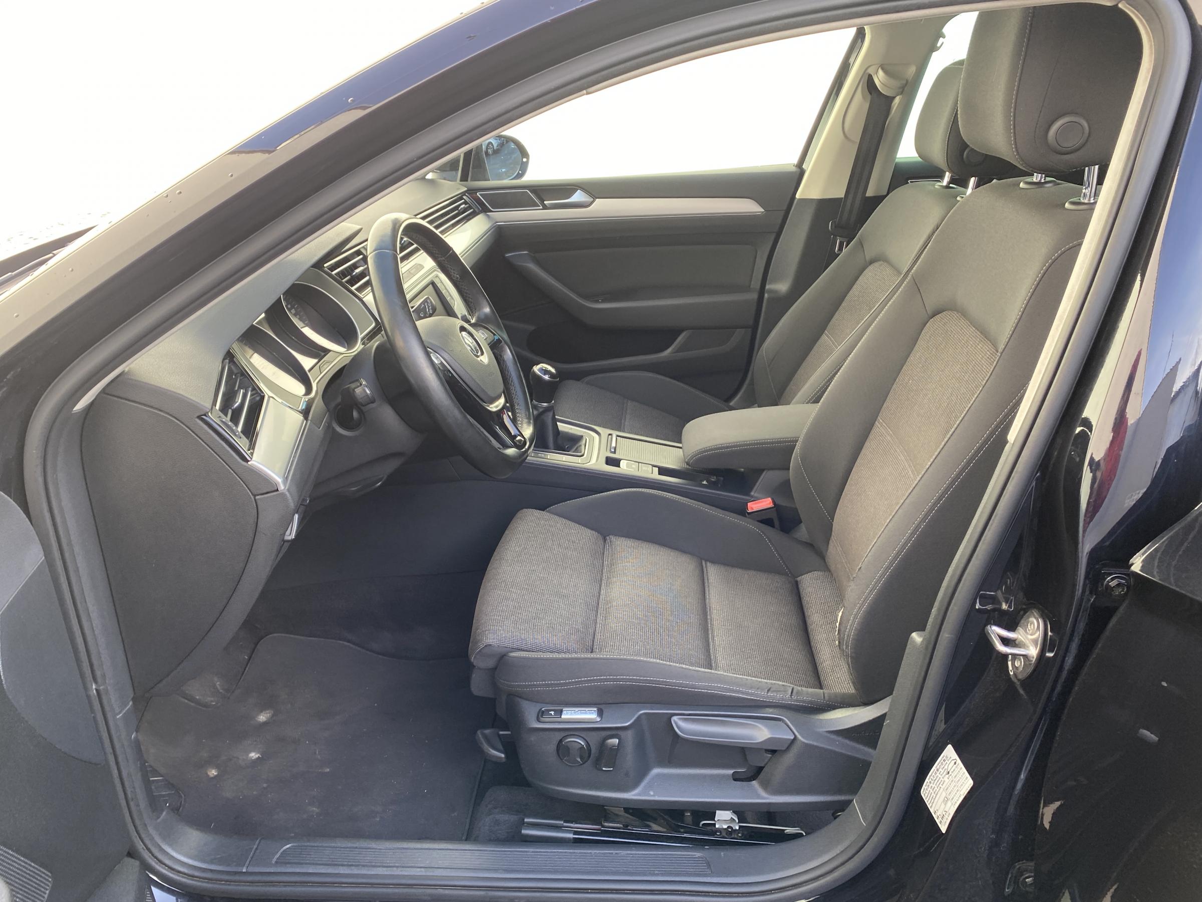 Volkswagen Passat, 2015 - pohled č. 9