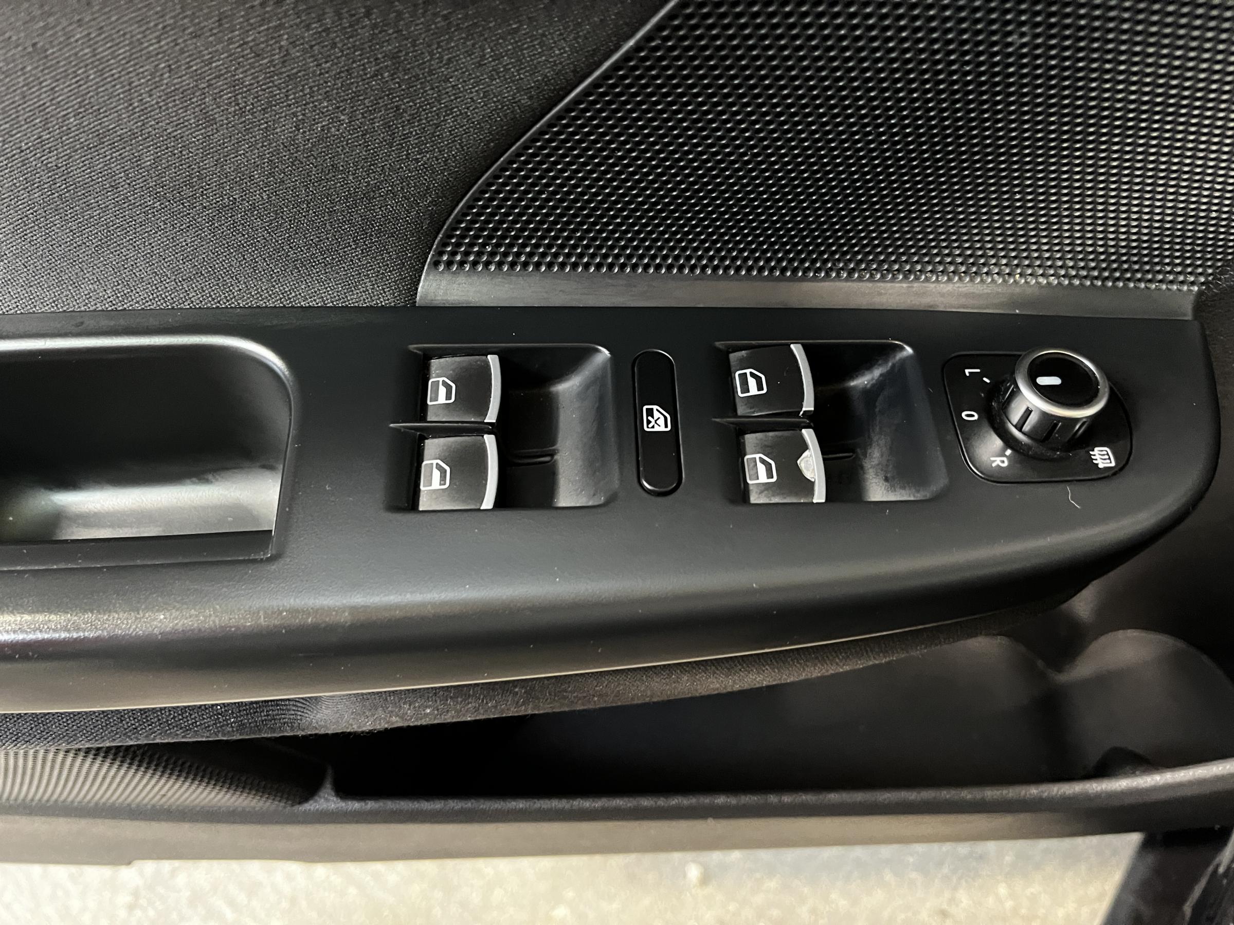 Volkswagen Golf, 2012 - pohled č. 12