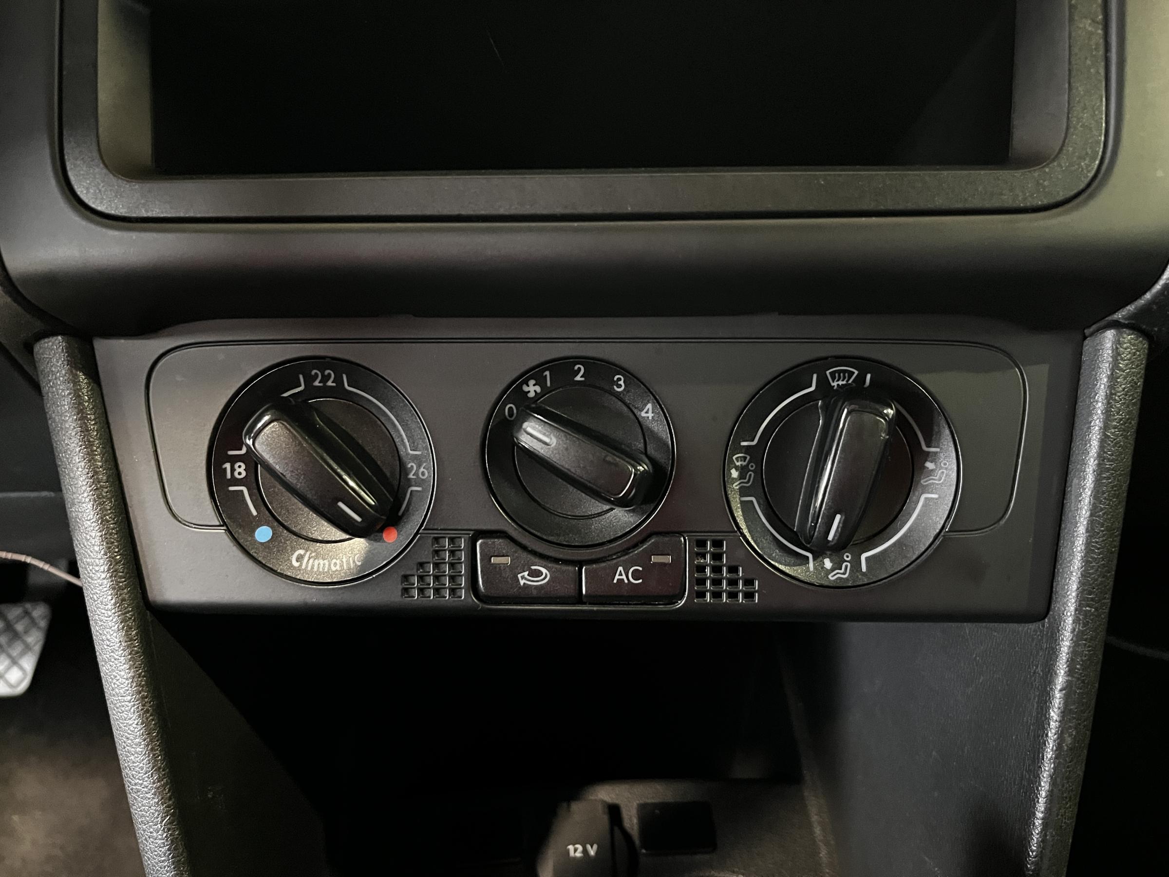 Volkswagen Polo, 2010 - pohled č. 13