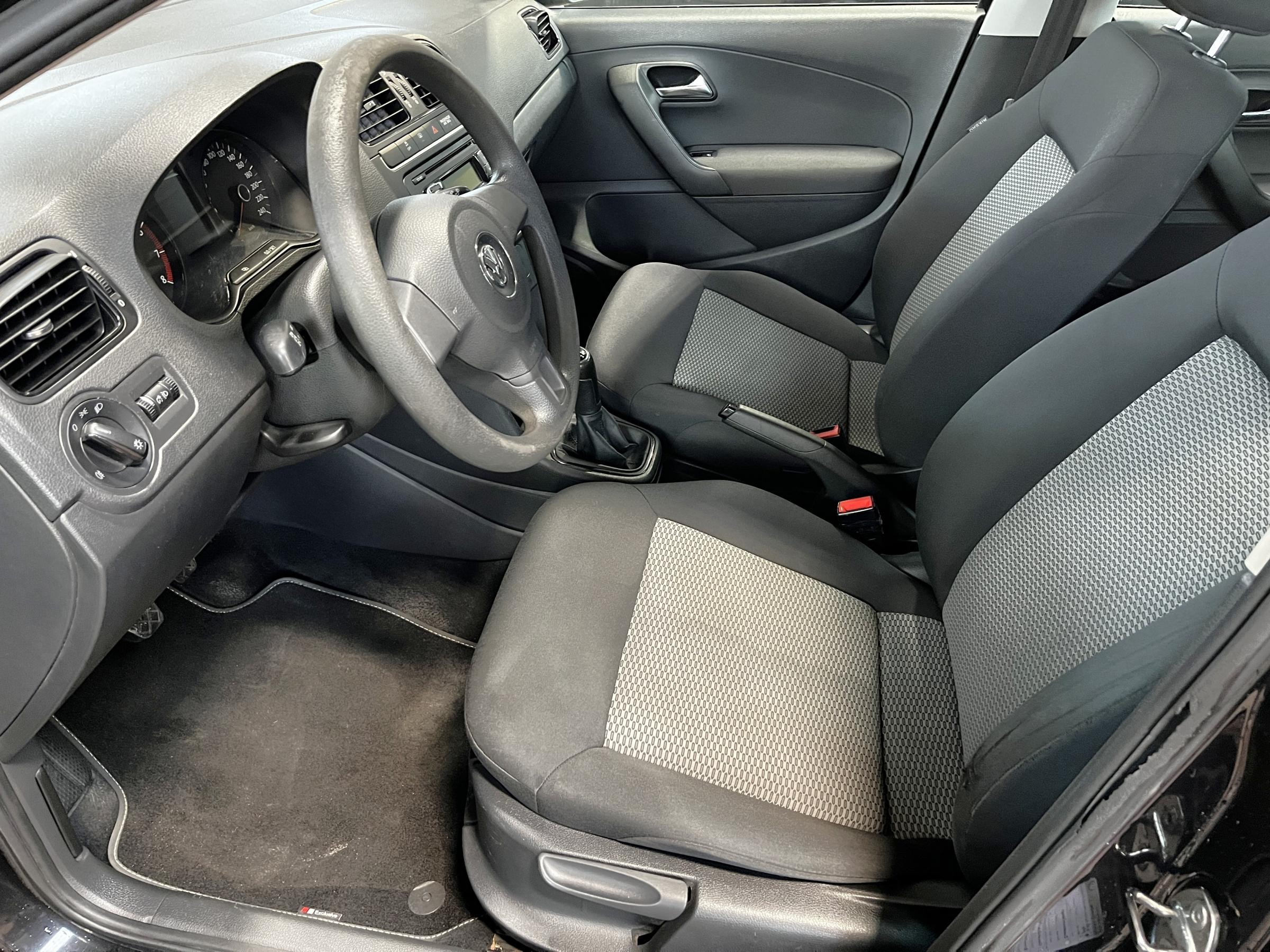 Volkswagen Polo, 2010 - pohled č. 9