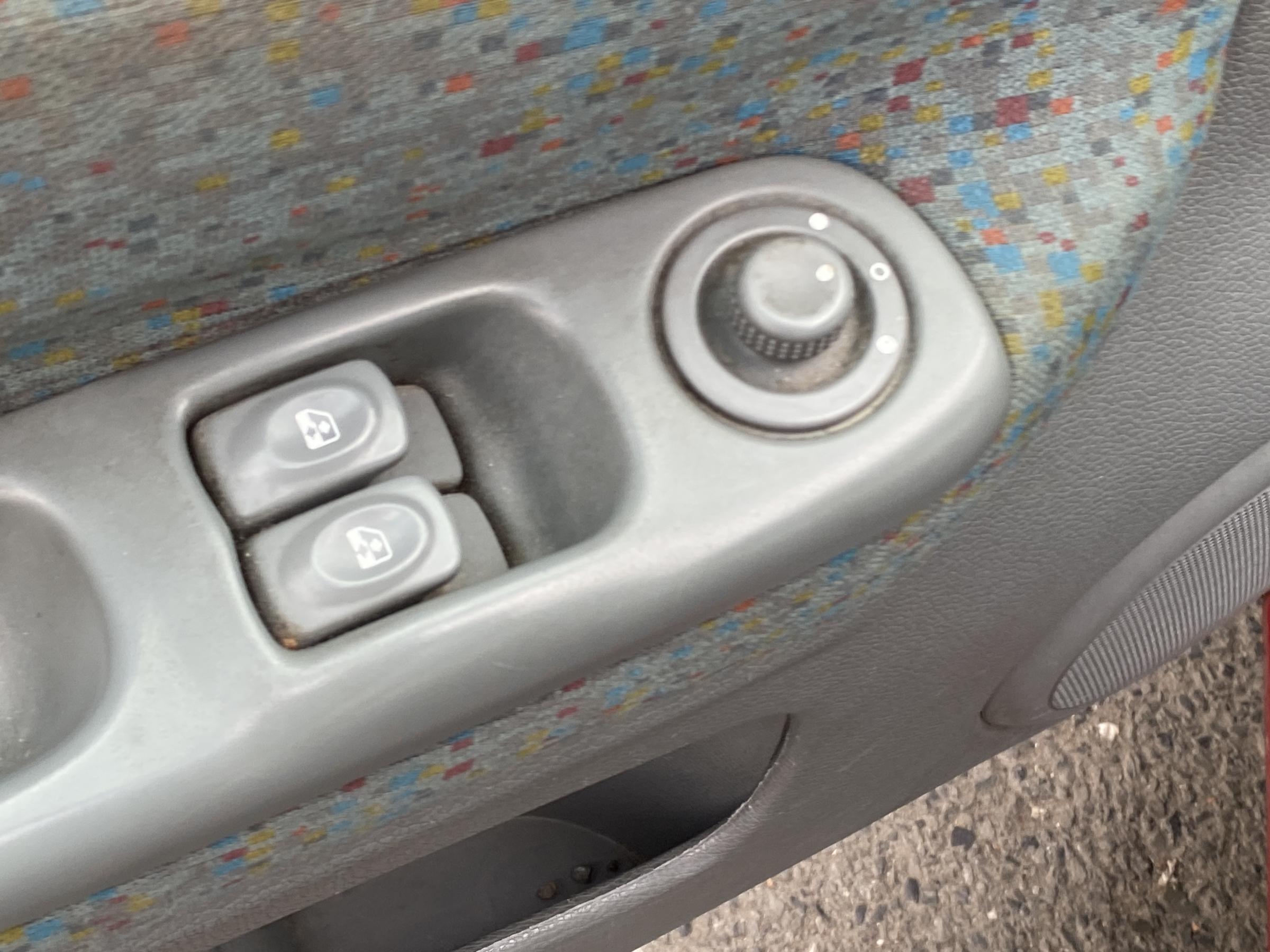 Renault Twingo, 2003 - pohled č. 8