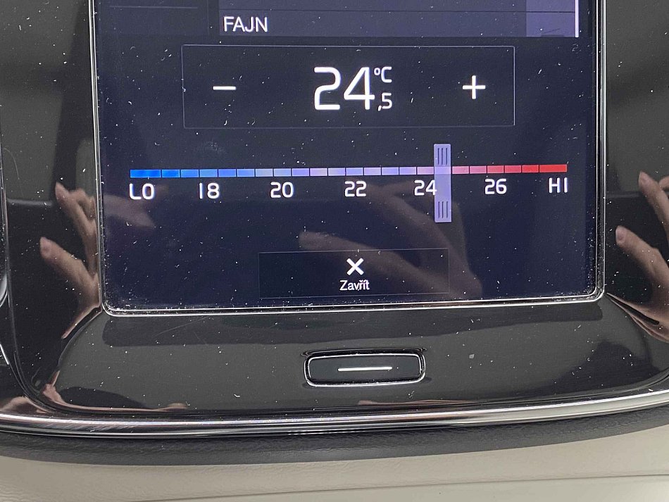 Volvo XC40 2.0T5 Momentum AWD