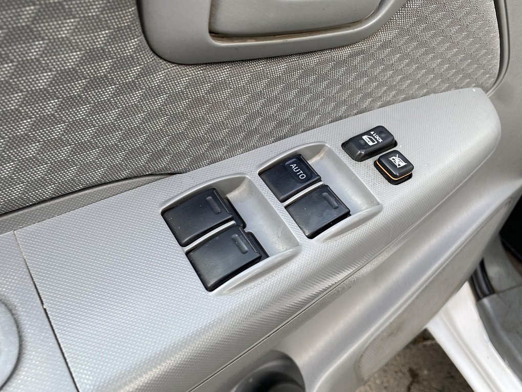 Toyota Hilux 2.5 D  4x4 DoubleCab