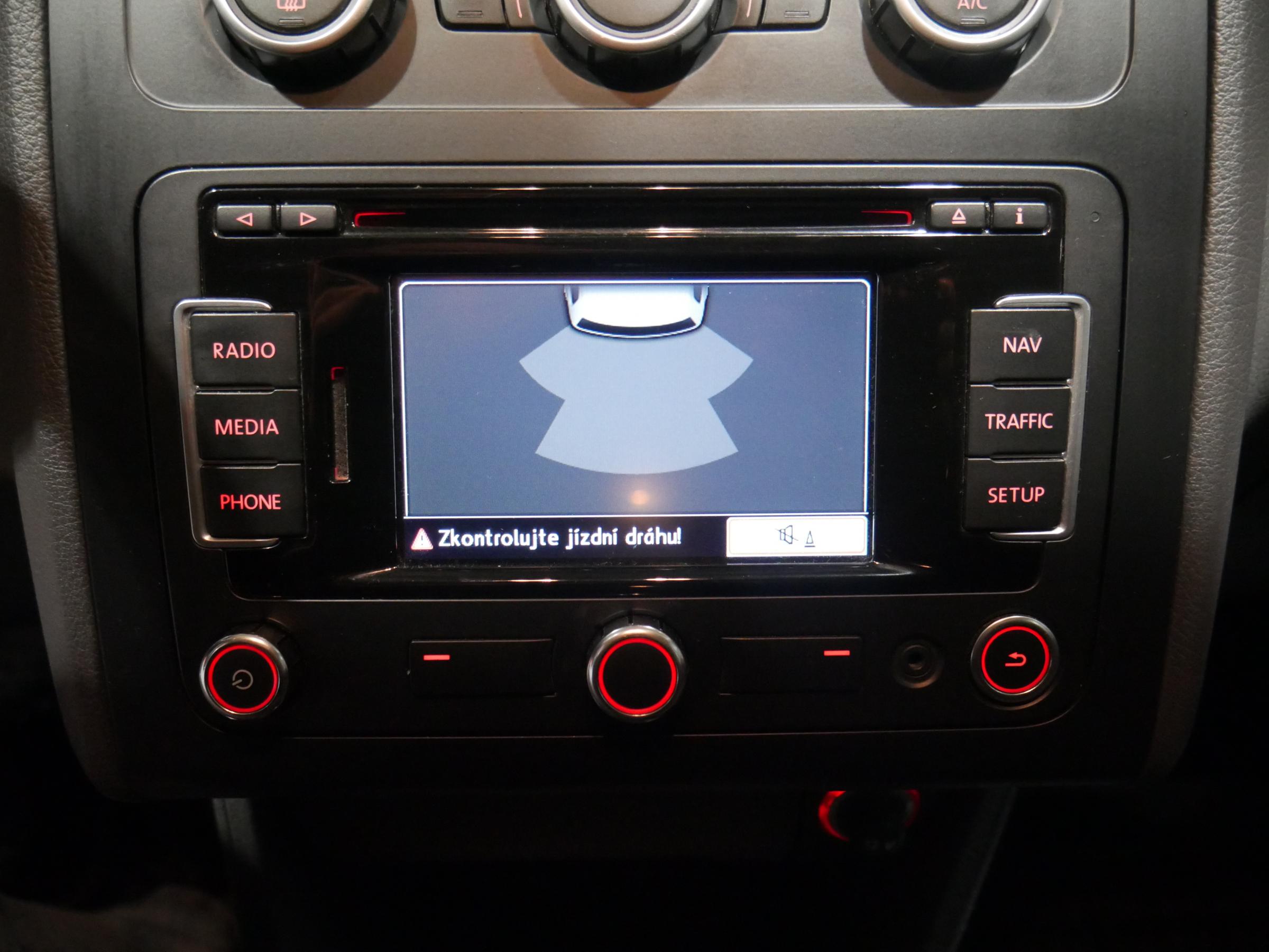 Volkswagen Touran, 2013 - pohled č. 16