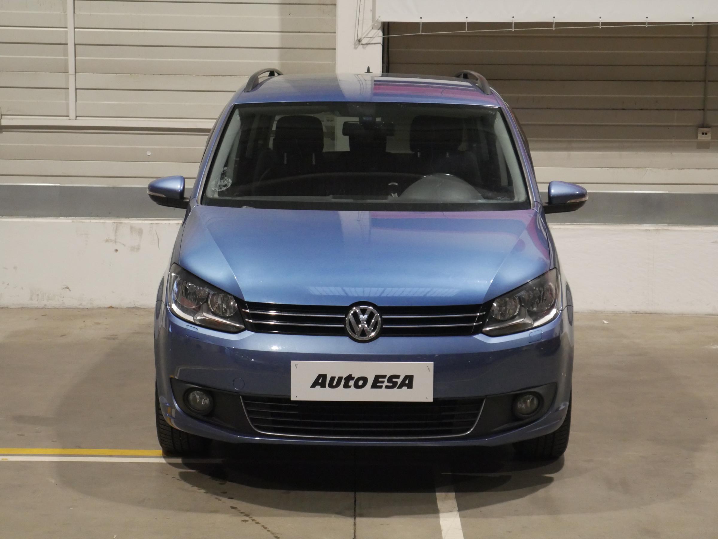 Volkswagen Touran, 2013 - pohled č. 2