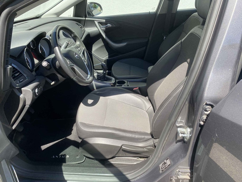 Opel Astra 1.4 T Cosmo