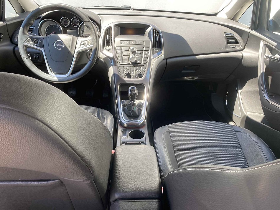 Opel Astra 1.4 T Cosmo