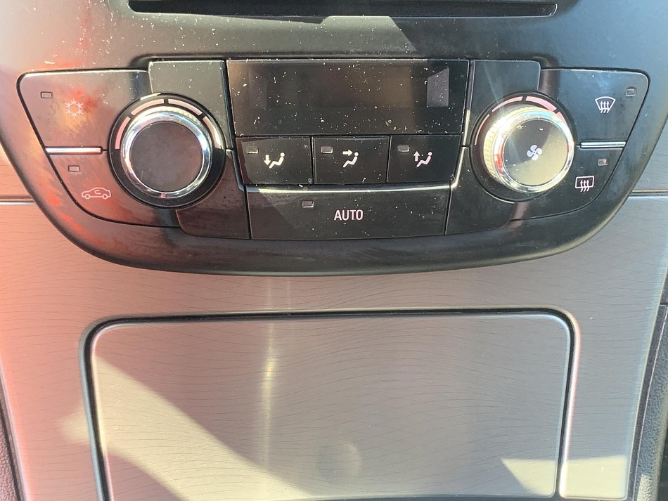 Opel Insignia 2.0 CDTi Edition