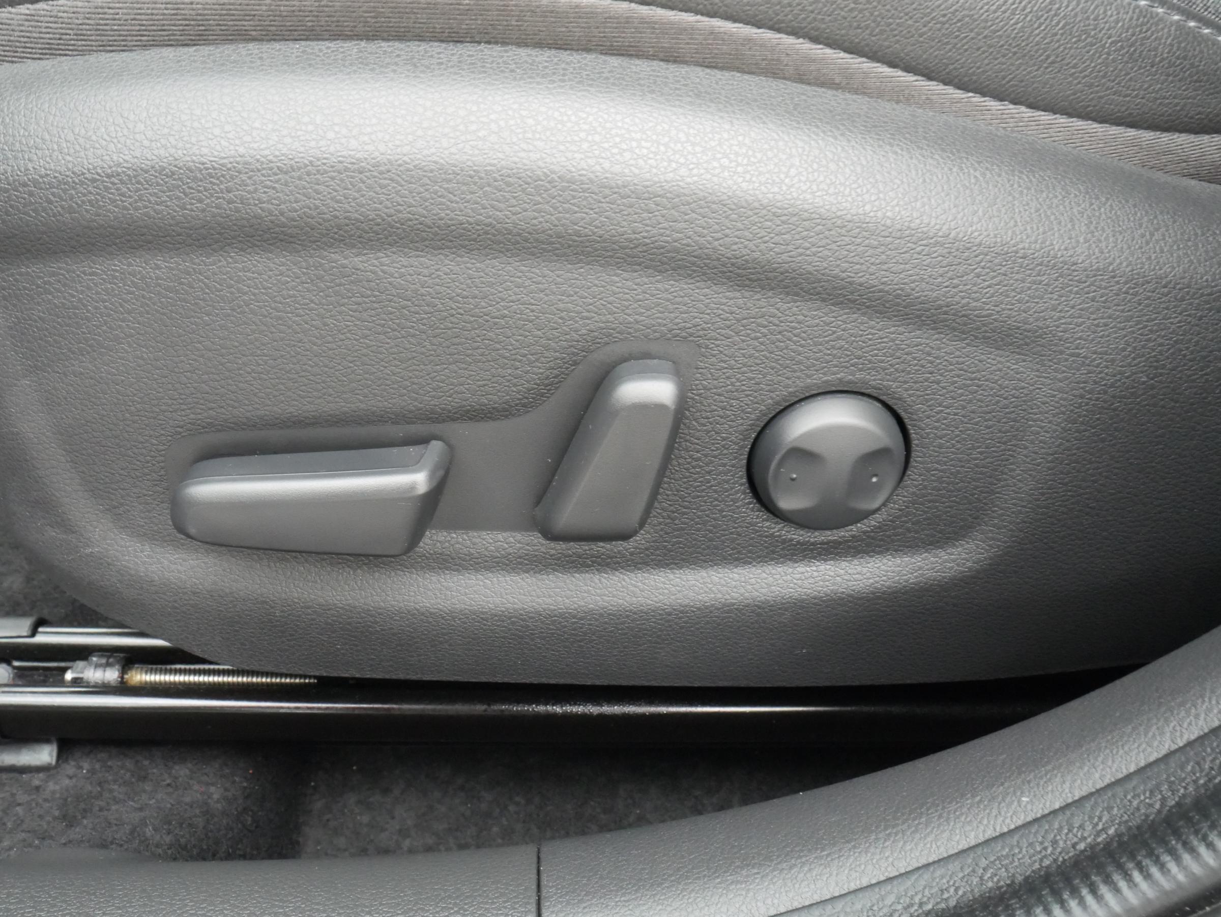 Hyundai i30, 2021 - pohled č. 17