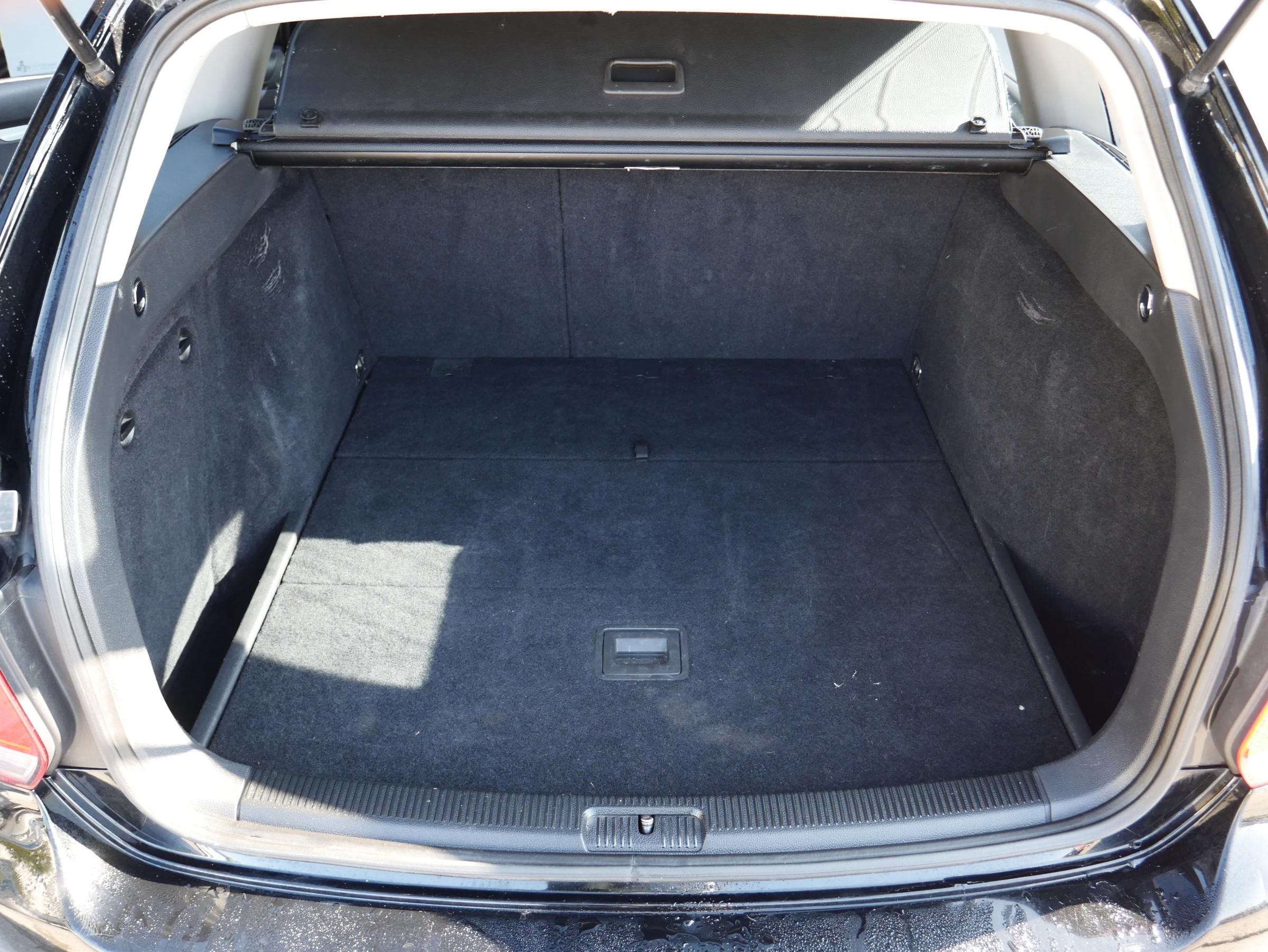 Volkswagen Golf, 2012 - pohled č. 7