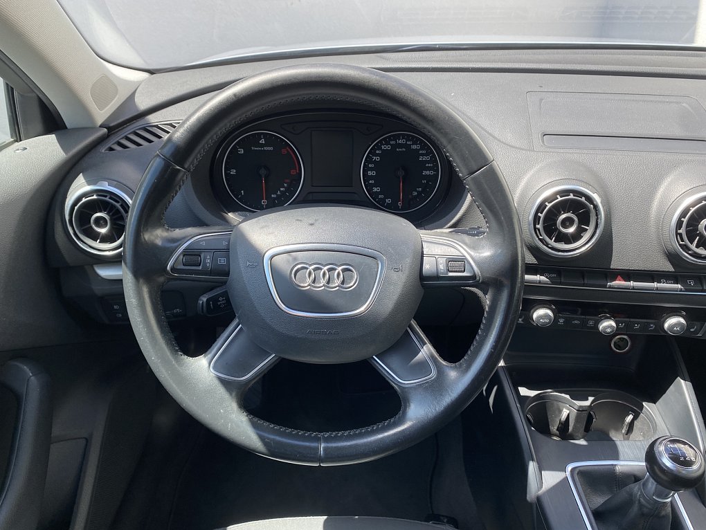 Audi A3 2.0 TDi Attraction