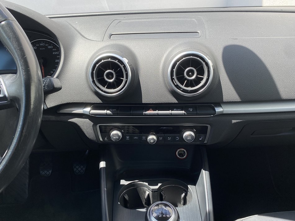 Audi A3 2.0 TDi Attraction