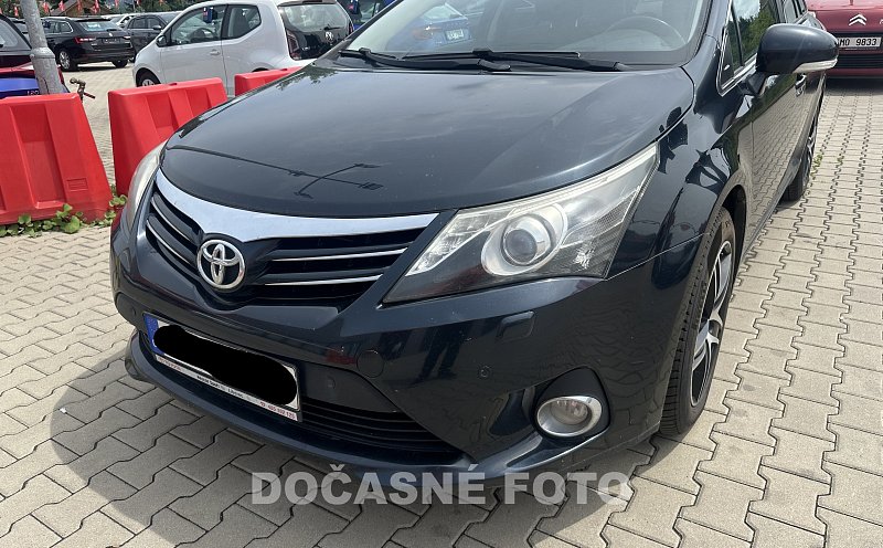 Toyota Avensis 2.2 D 